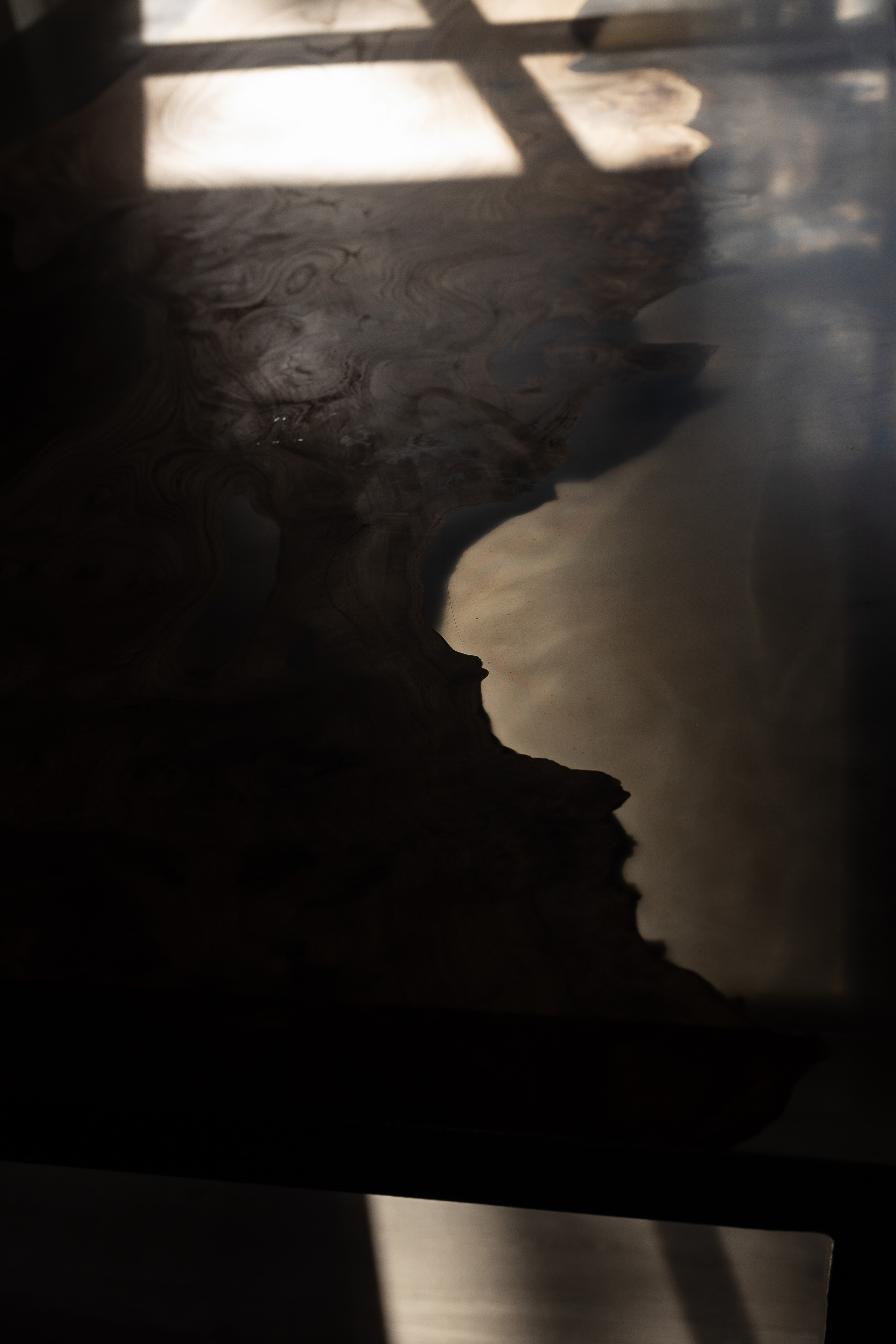 Столы из слэба в интерьере загородного дома. Интерьерный фотограф в Москве