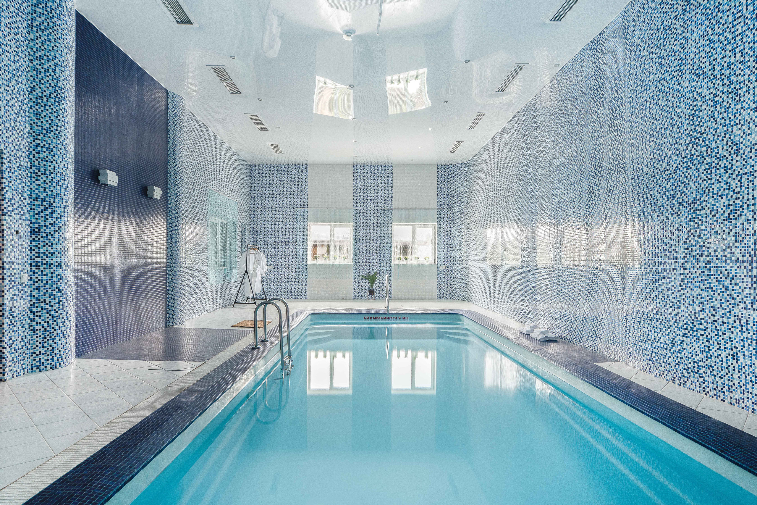 Территория клубного отеля в Подмосковье. Интерьерный фотограф в Москве