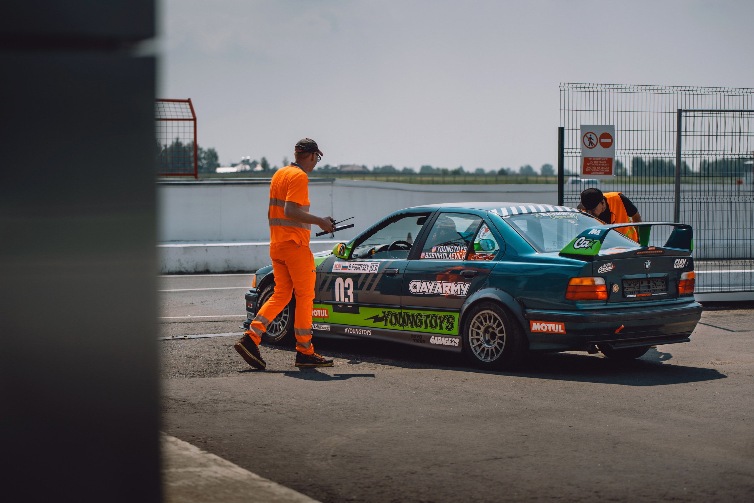 Rds запад ADM Raceway. DeLorein