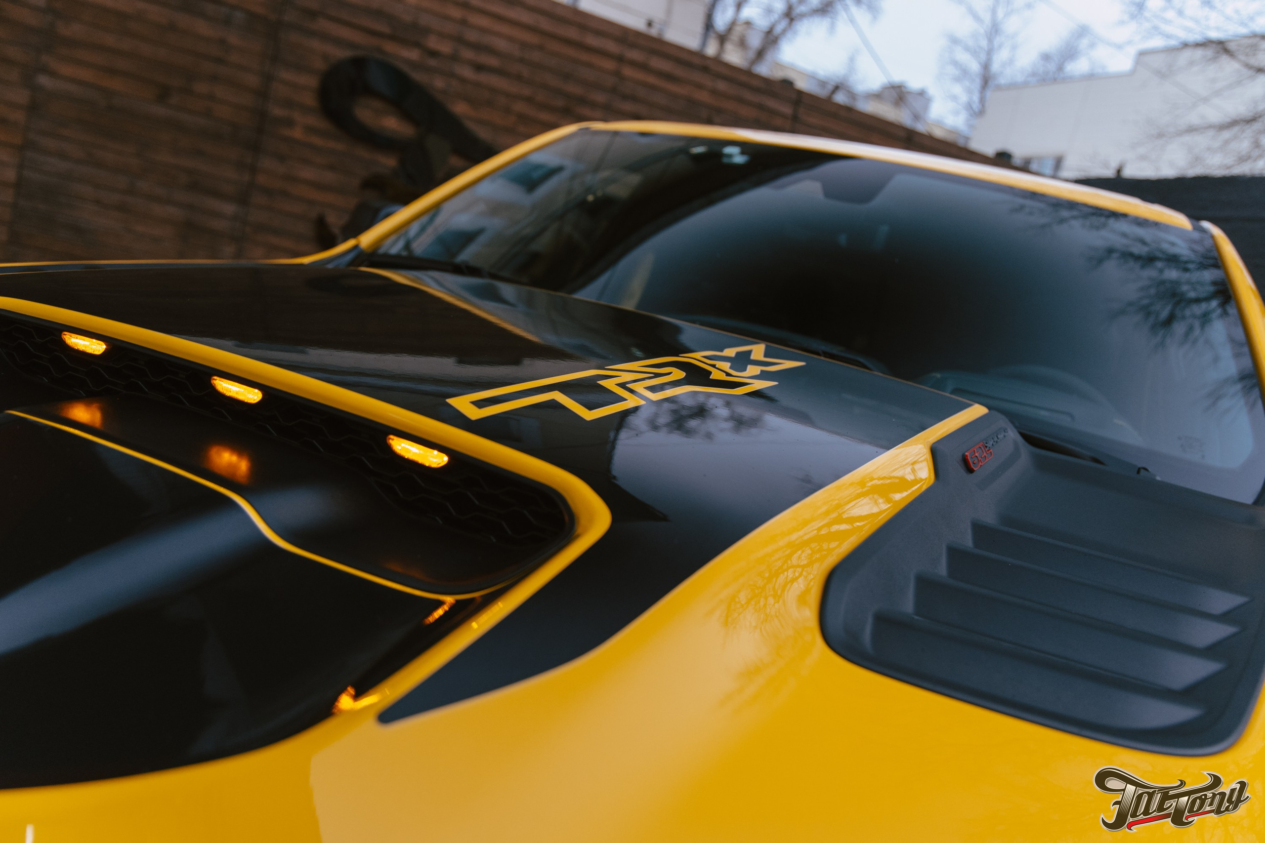 RAM TRX замена ремней безопасности и оклейка в полиуретан. DeLorein