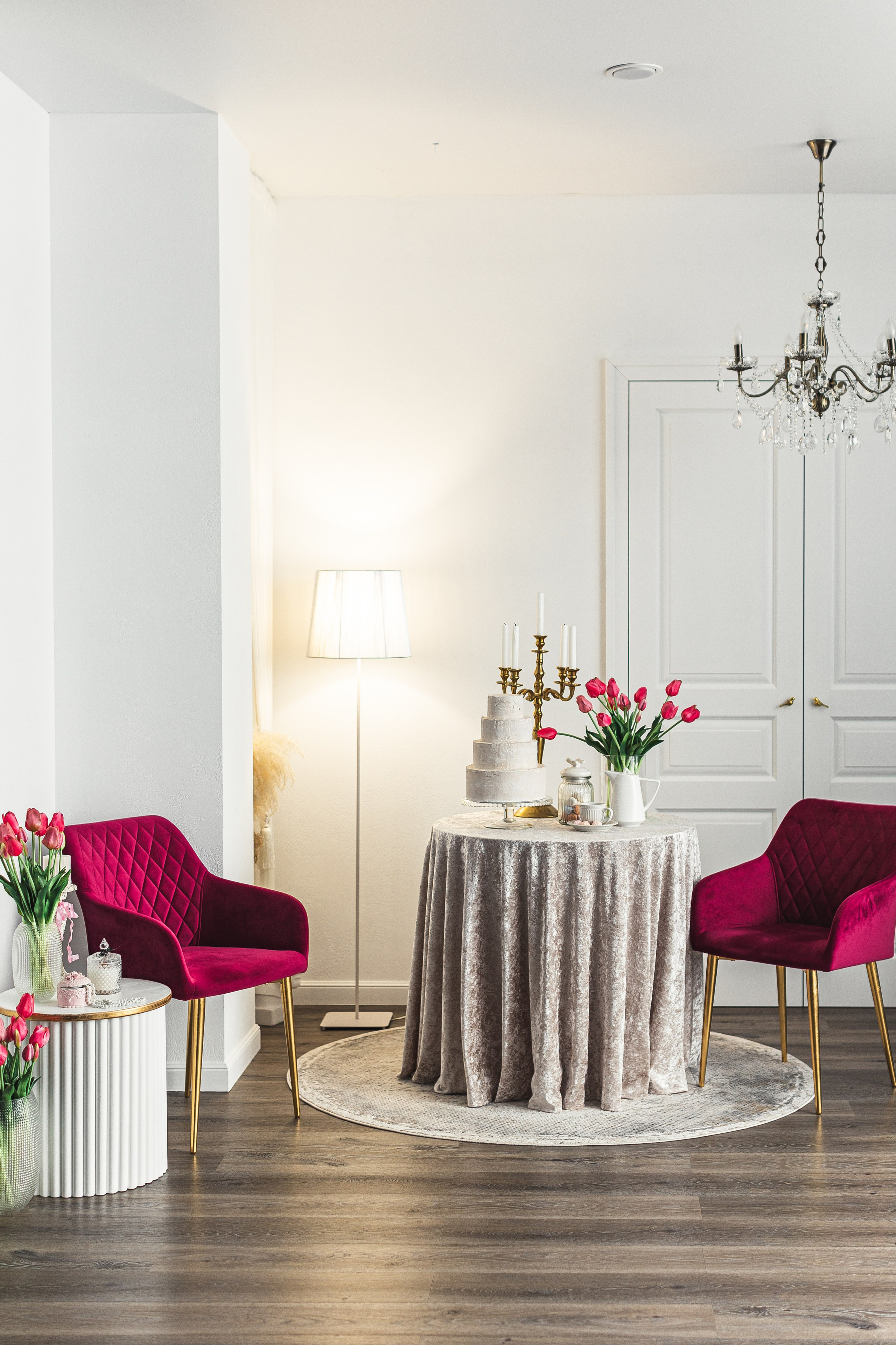 Светлая, просторная фотостудия в Тюмени. Профессиональный фотограф в Тюмени Наталья Кравченко