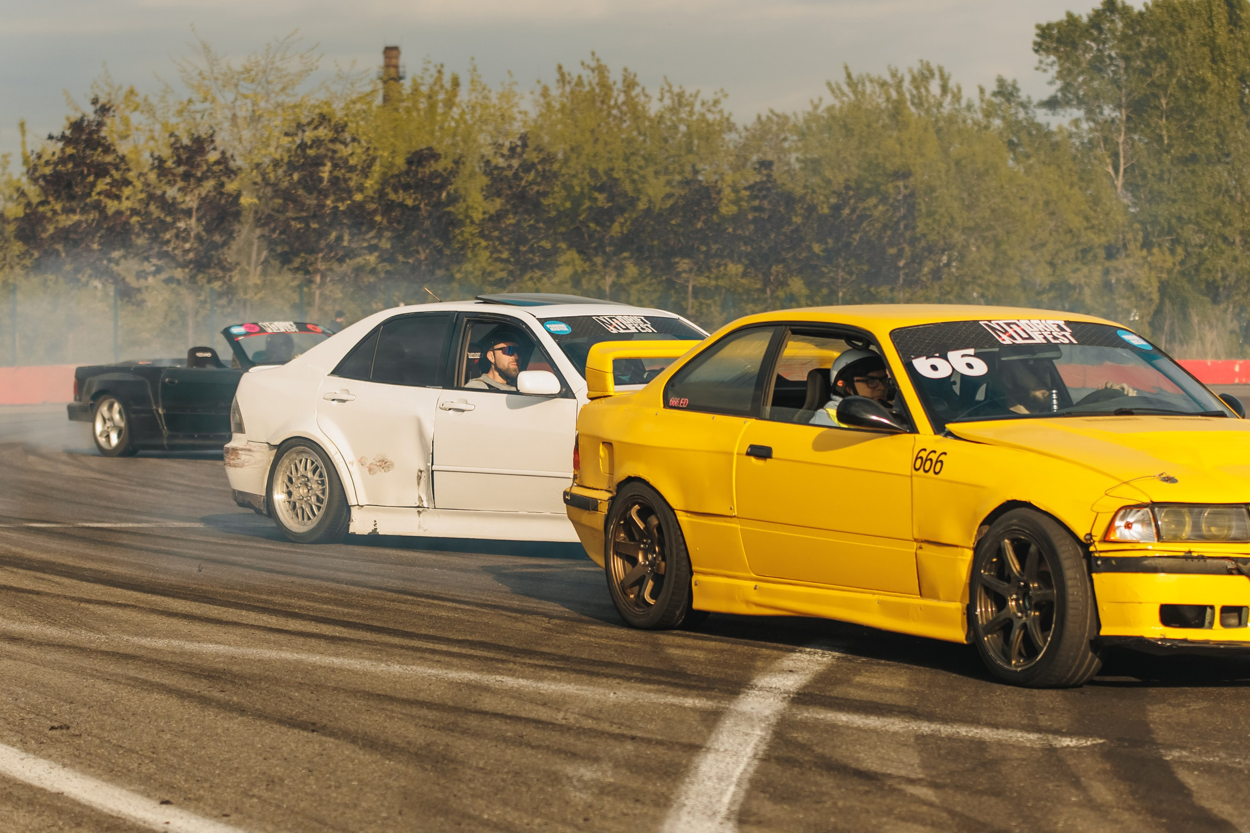 Выставка и дрифт машин. Репортажный фотограф. Москва. Алина Ланская