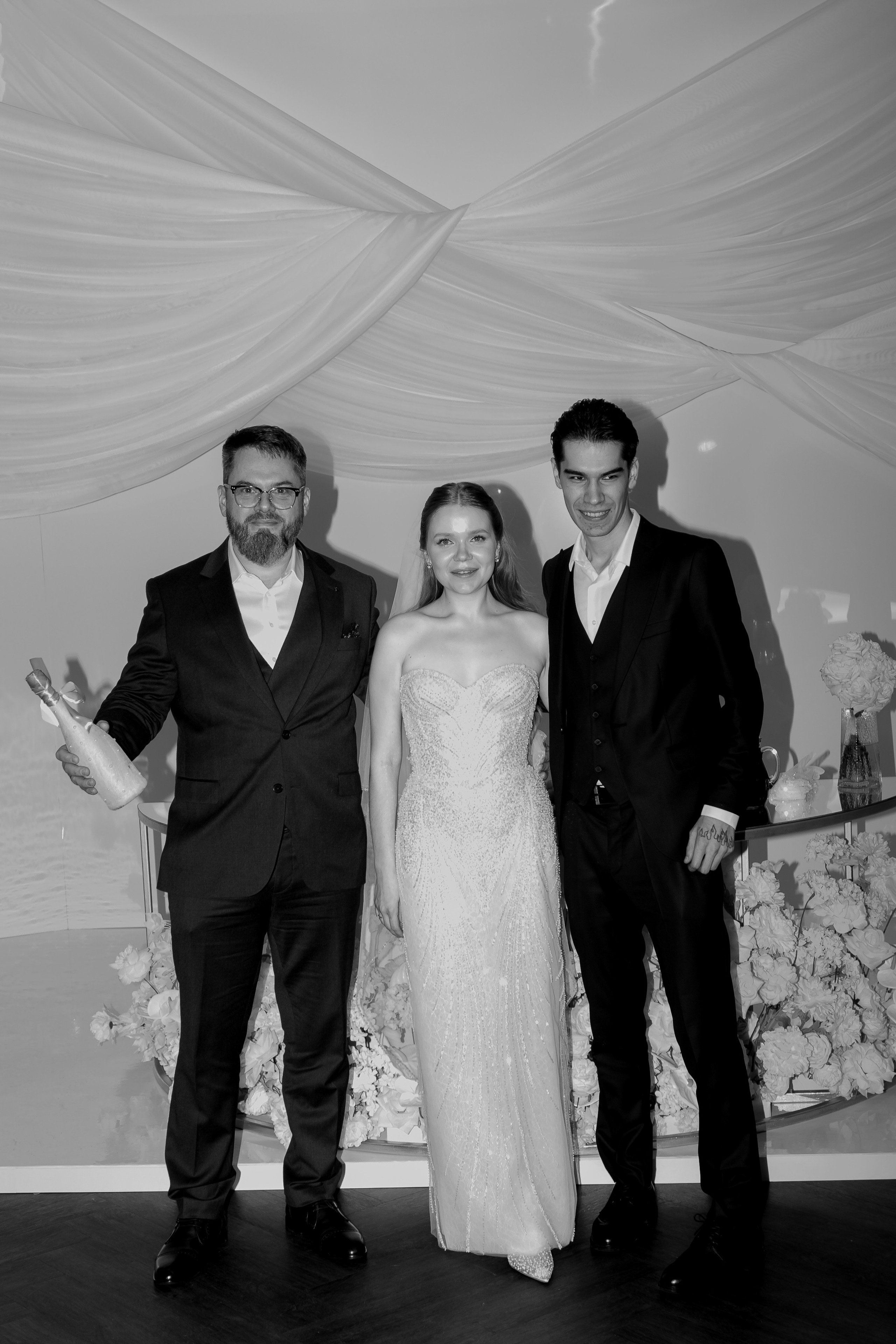 СВАДЕБНАЯ СЬЕМКА СБОРОВ В ОТЕЛЕ И ВЫЕЗД НА ЦЕРЕМОНИЮ (СНЯТО В СИБИРЕ В НИЖНЕВАРТОВСКЕ). Профессиональный фотограф, Санкт-Петербург — Виктория Богомолова