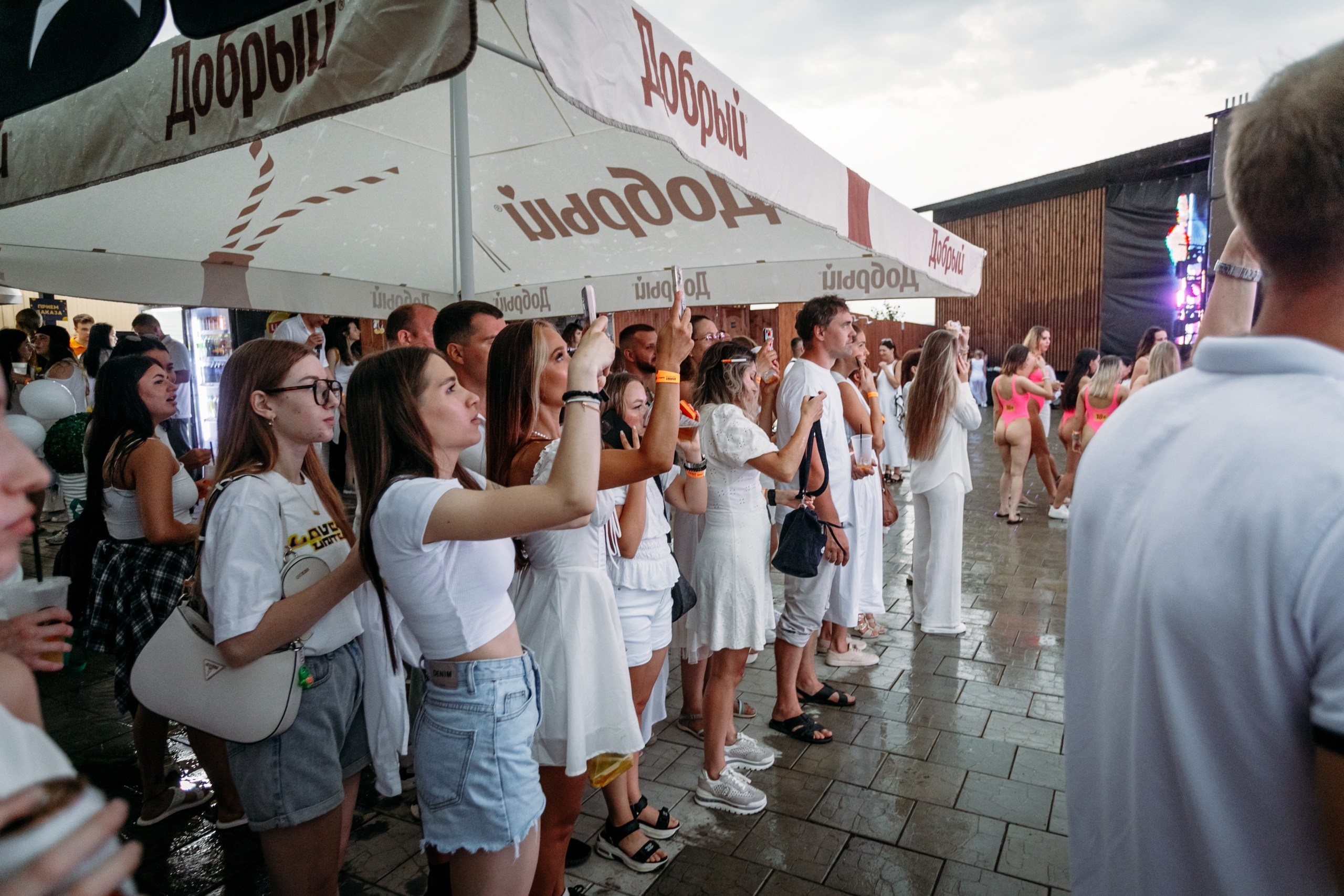 White Party @ Бархат парк. Репортажный фотограф Максим Полянский. Москва, Санкт-Петербург, Красноярск