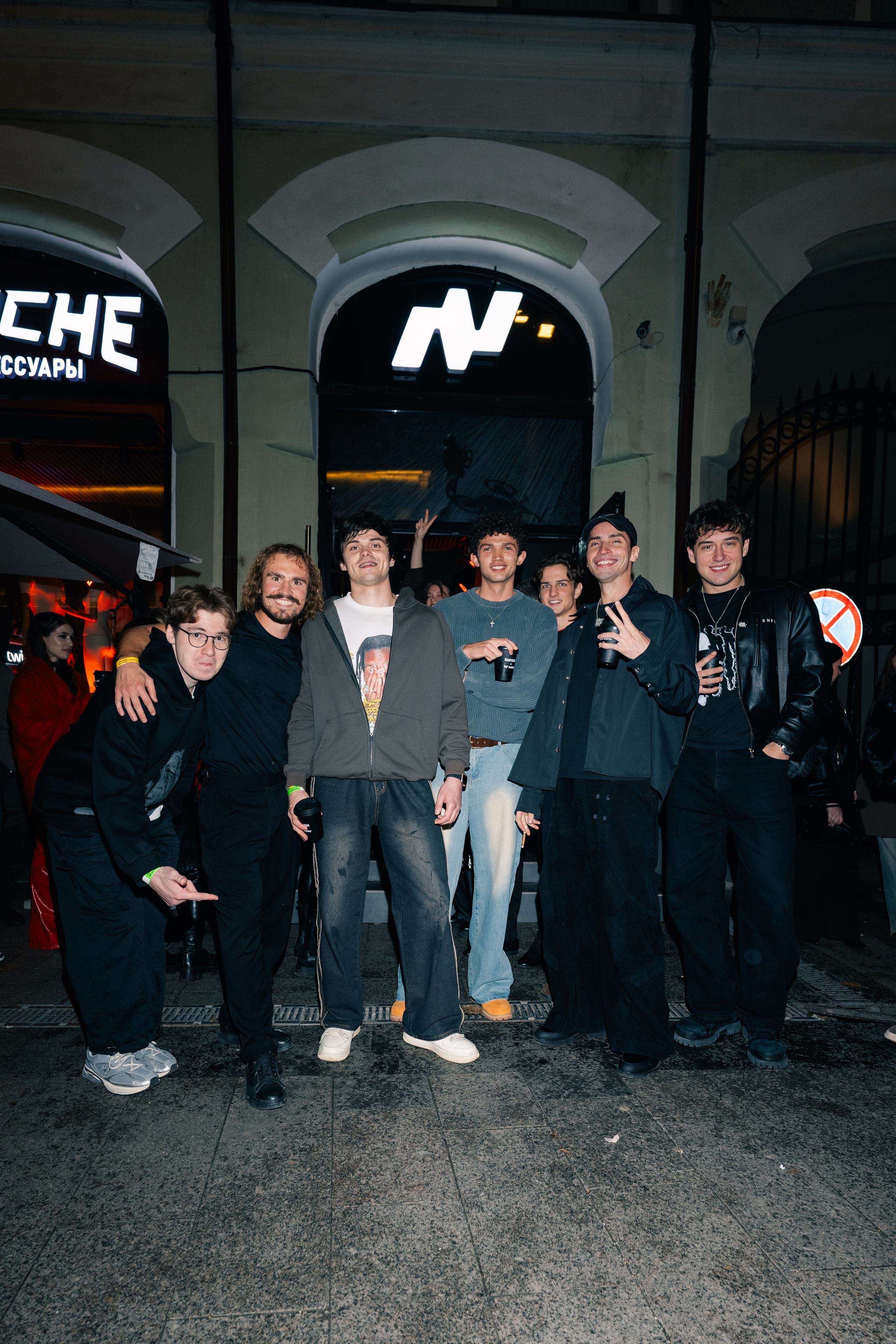 NAIPACHE DARK NIGHT x TWINBY. @oljiofilm: Олег Иванов — фотограф