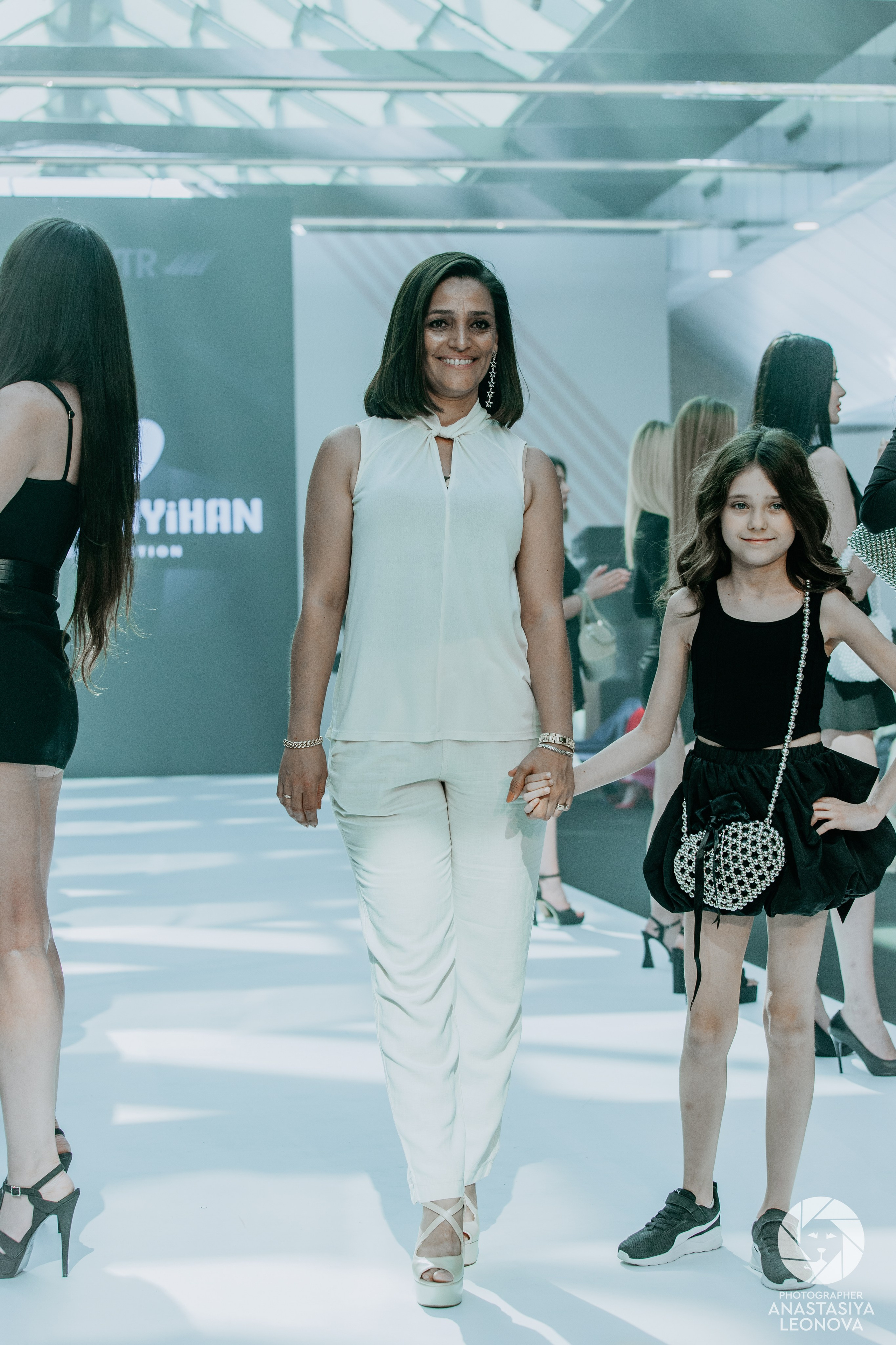 Fashion Week Türkiye [spring, 2025]. Anastasia Leonowa