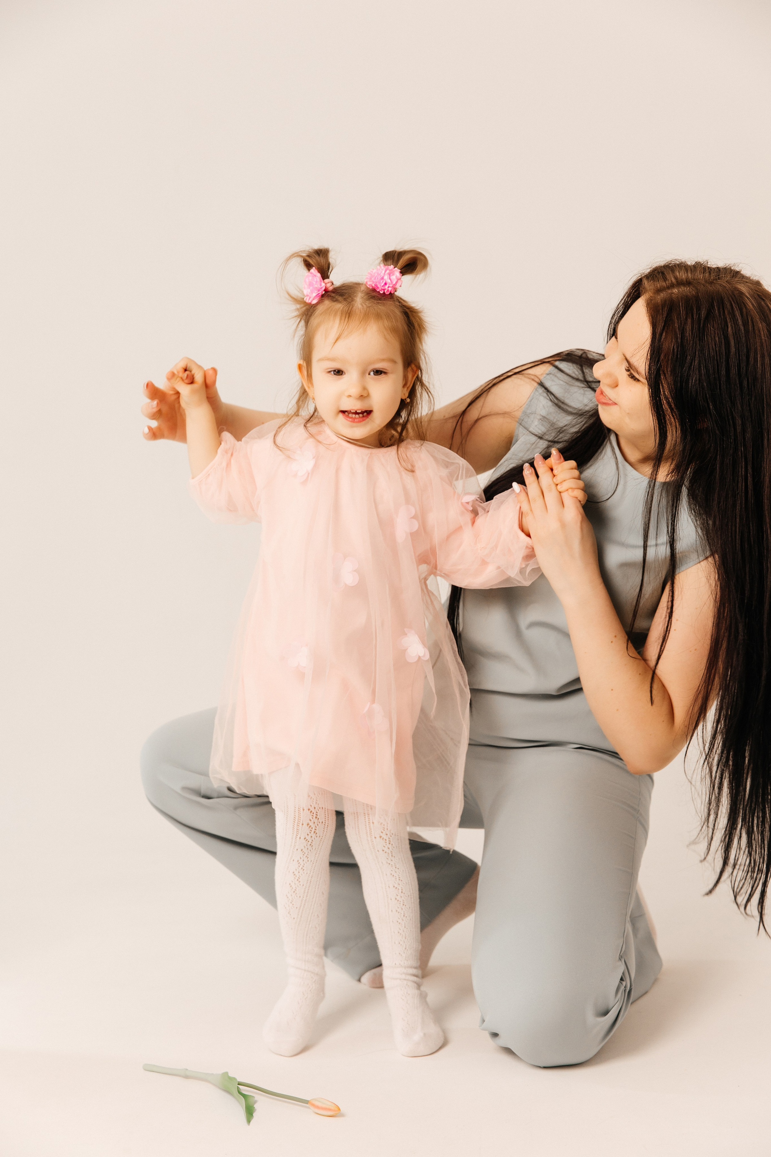 Тюльпаны расцветают в марте. Свадебный фотограф Кропоткин Краснодар