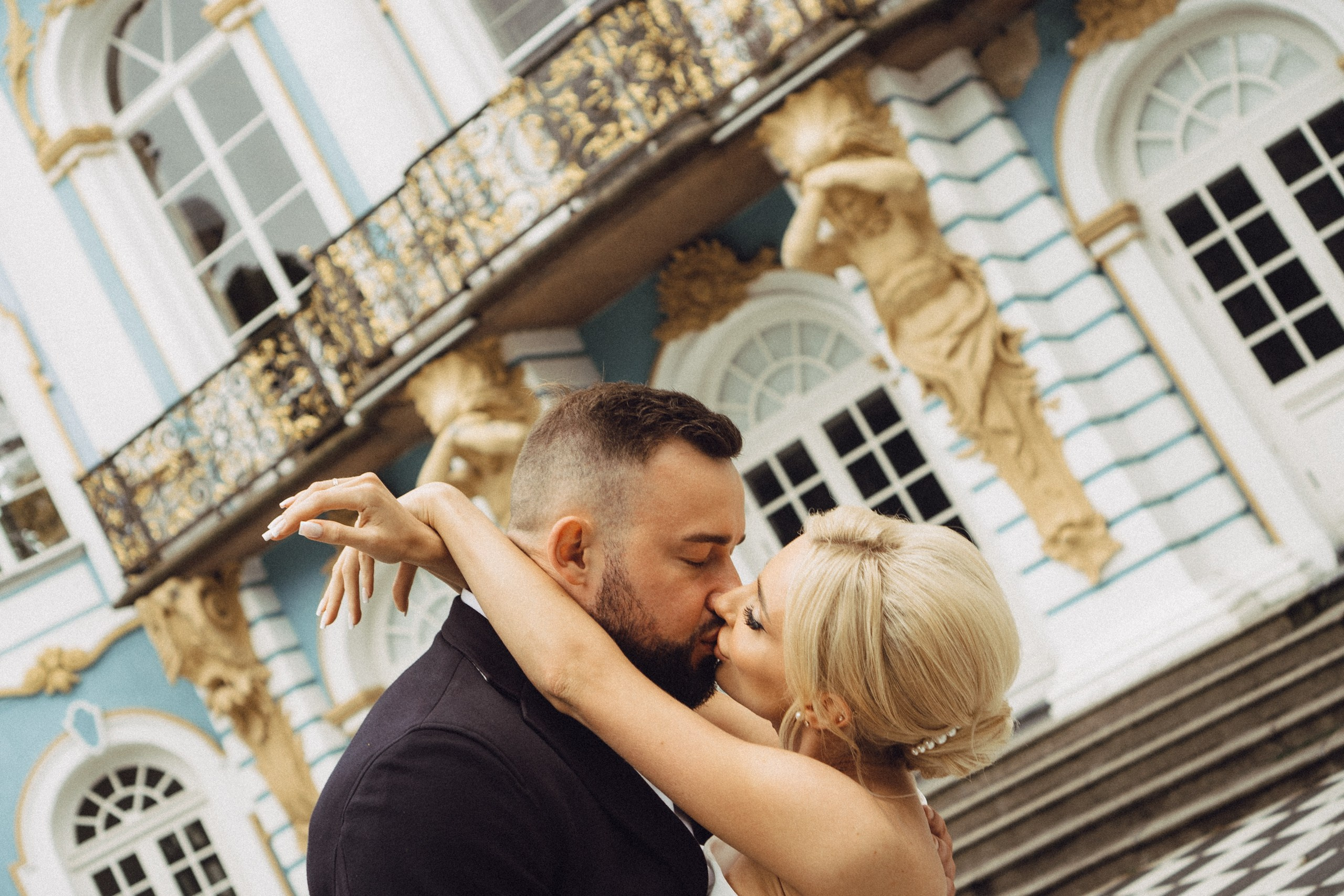 СВАДЕБНАЯ ИСТОРИЯ В ГОРОДЕ ПУШКИН ВОЗЛЕ ЕКАТЕРИНИНСКОГО ДВОРЦА И В ПАРКЕ. Профессиональный фотограф, Санкт-Петербург — Виктория Богомолова