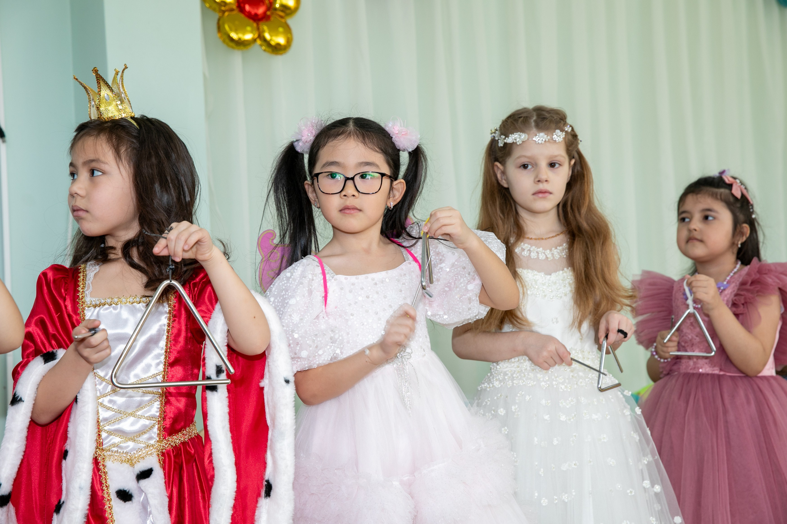 8 марта Лебедушка 2025. Школьный и детский фотограф в Южно-Сахалинске Анастасия Лескова