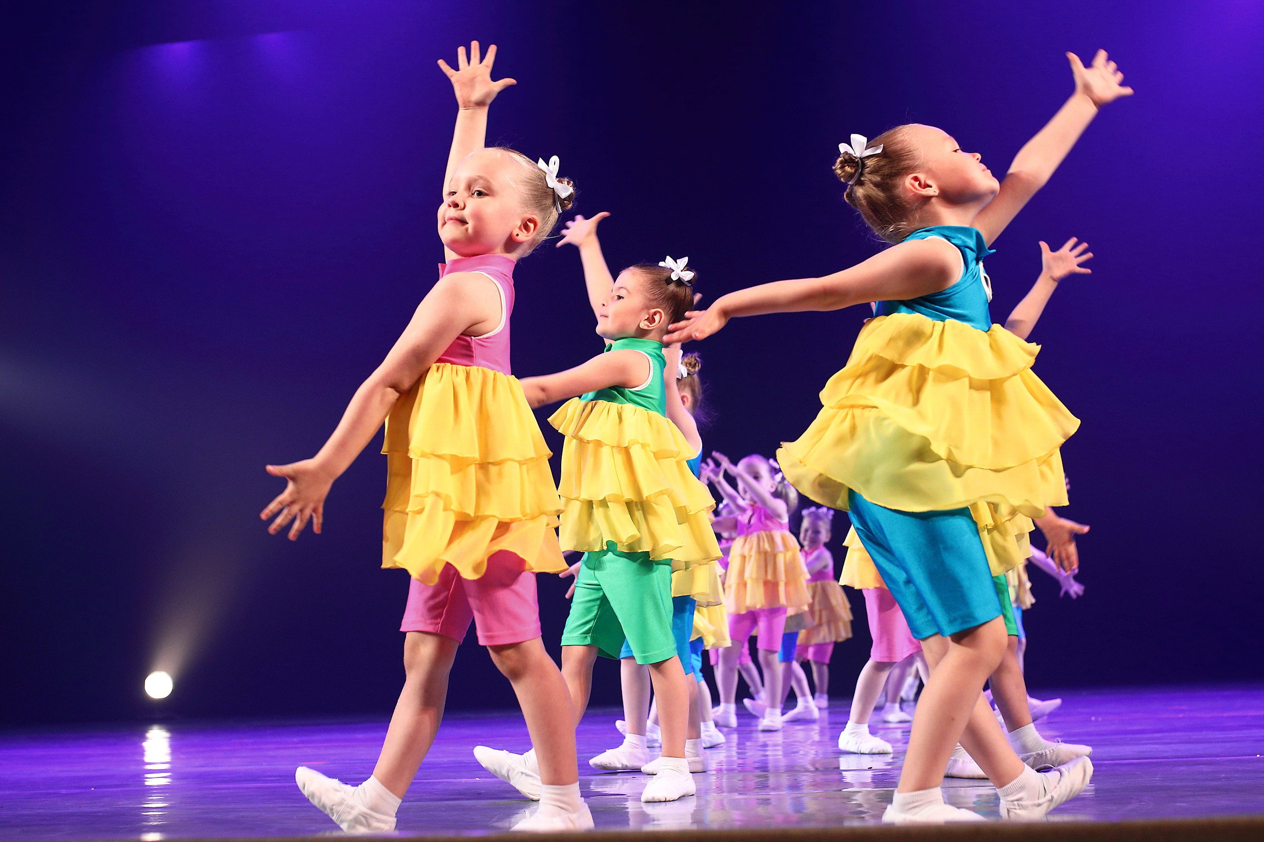 Репортажная фотосессия сцены. Свадебный и семейный фотограф и видеограф в Екатеринбурге Полянские Тимур и Анастасия