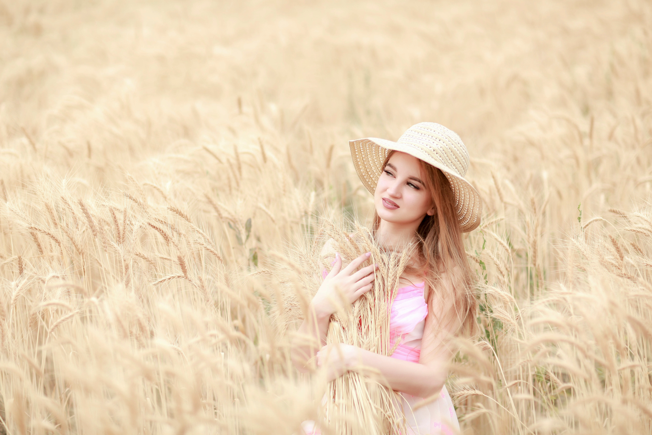 В пшенице. Свадебный и семейный фотограф/видеограф в Краснодаре Наталья Осинская