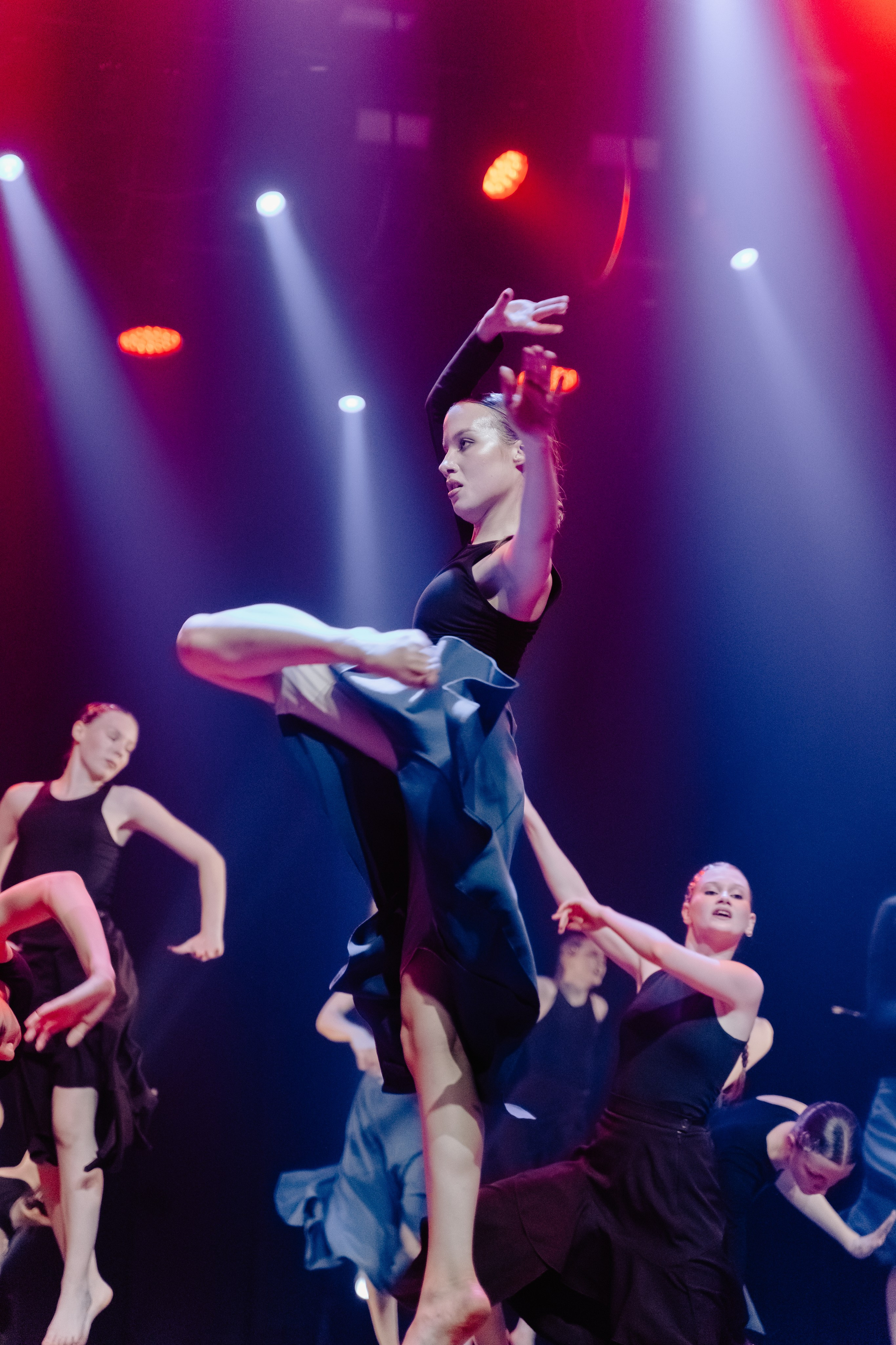 Спектакль «Песнь сирен». Главная