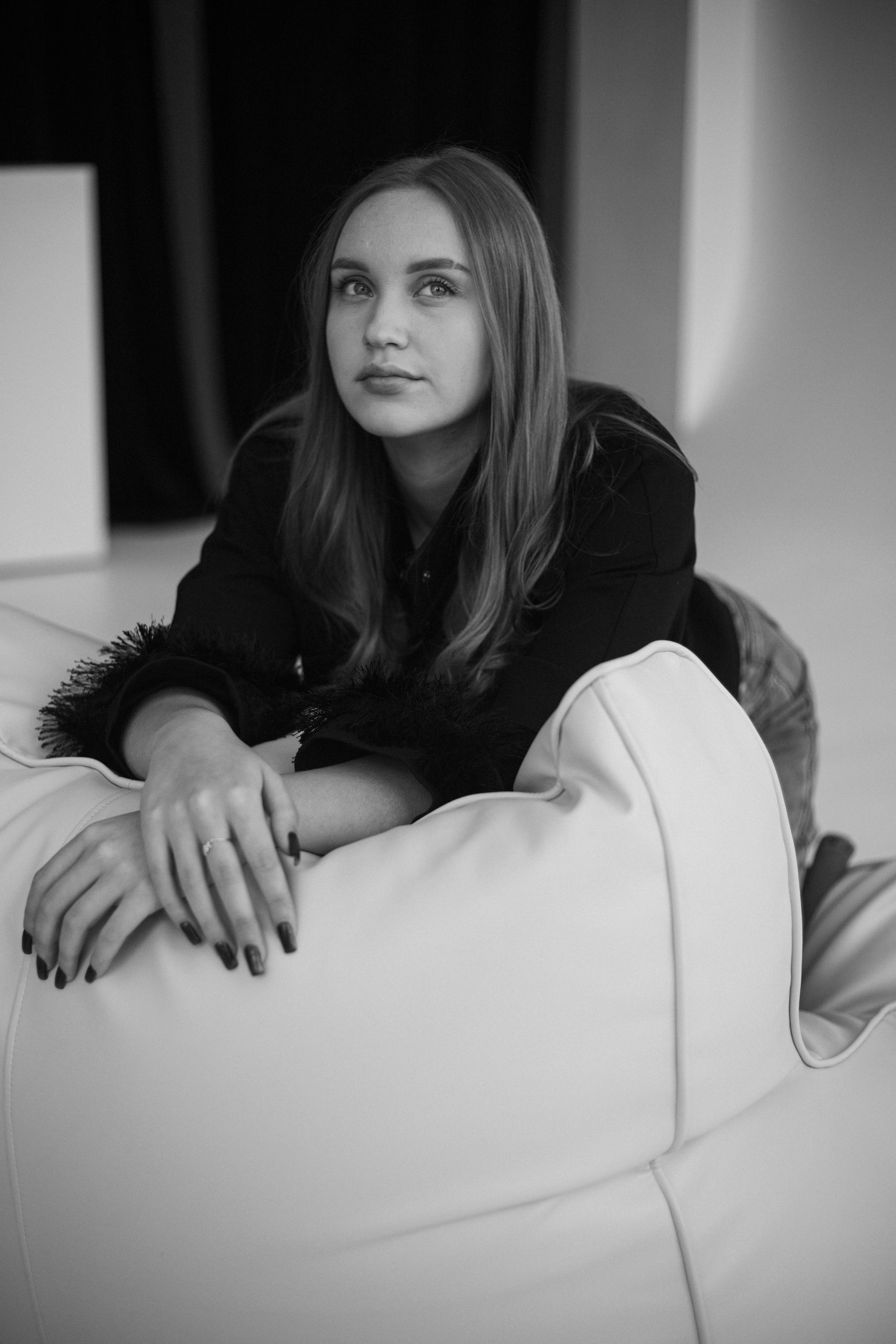 Студийные съемки в ч/б. Женский фотограф в Москве Рина Леонтьева