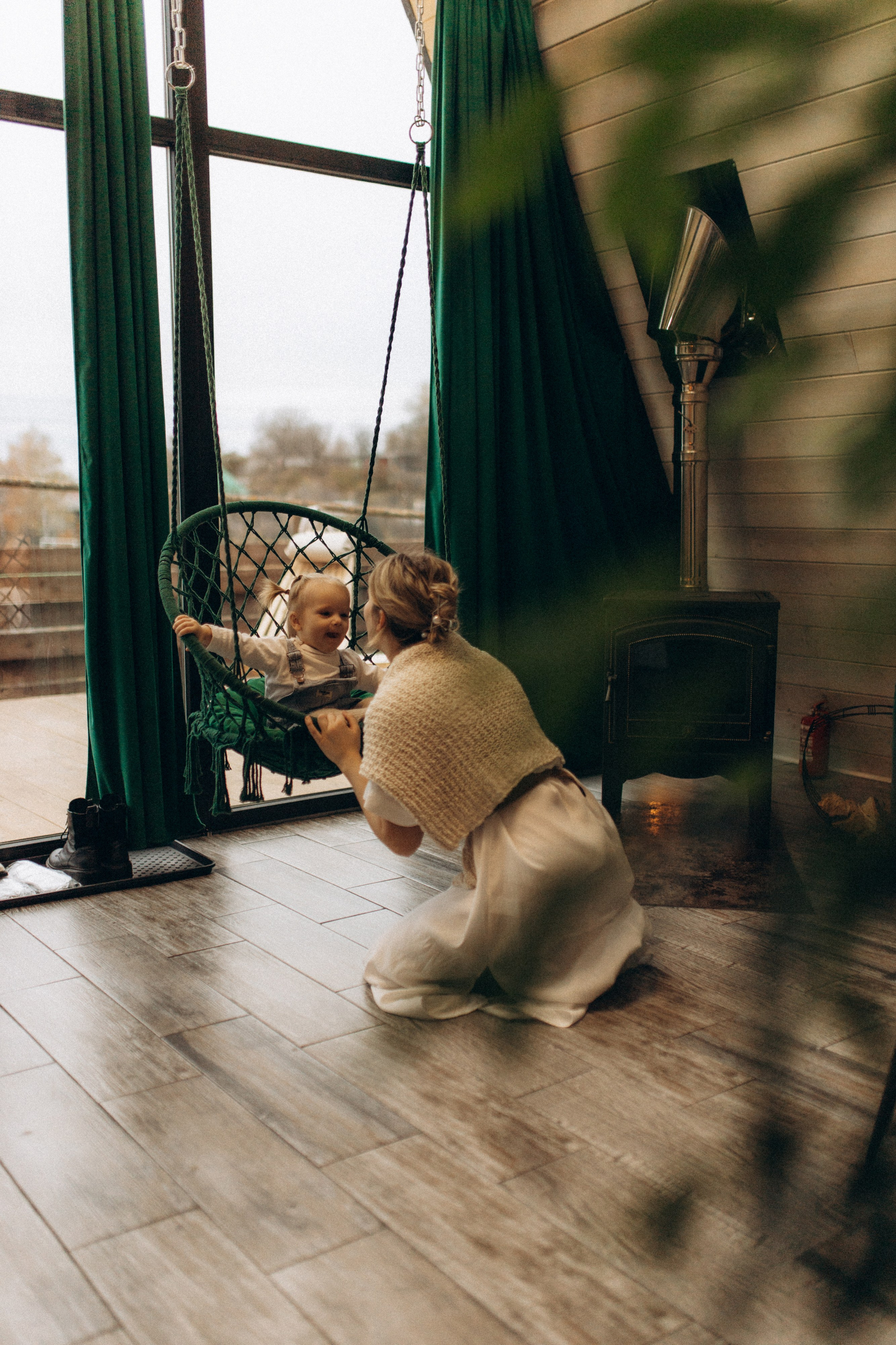 Алиса и мама. Семейный фотограф Губкин/Старый Оскол