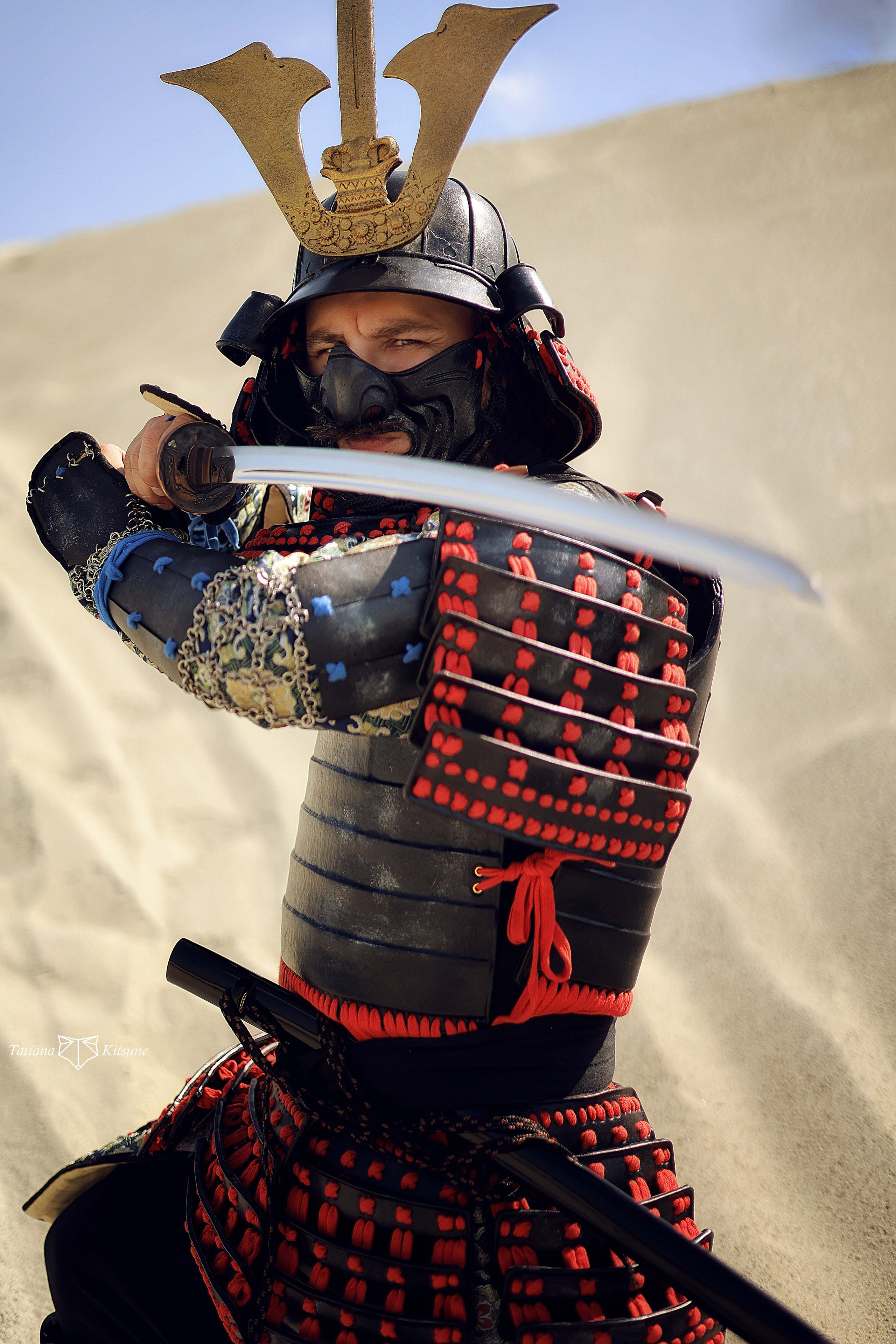 Последний самурай в самурайских доспехах с катаной. Эксклюзивный фотограф японских сказок в Екатеринбурге