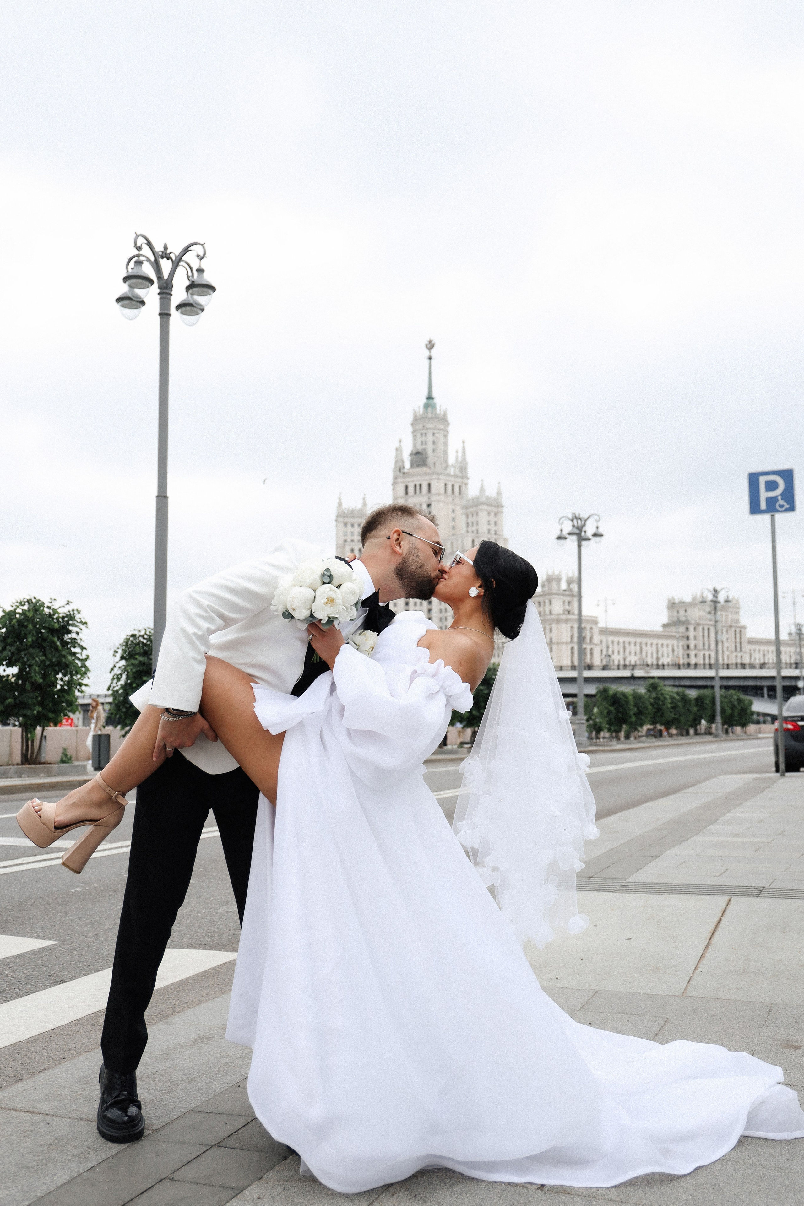 Т. + А. Роспись в Сити, прогулка по набережным Москвы. Семейный и lovestory фотограф в Москве Светлана Коняхина