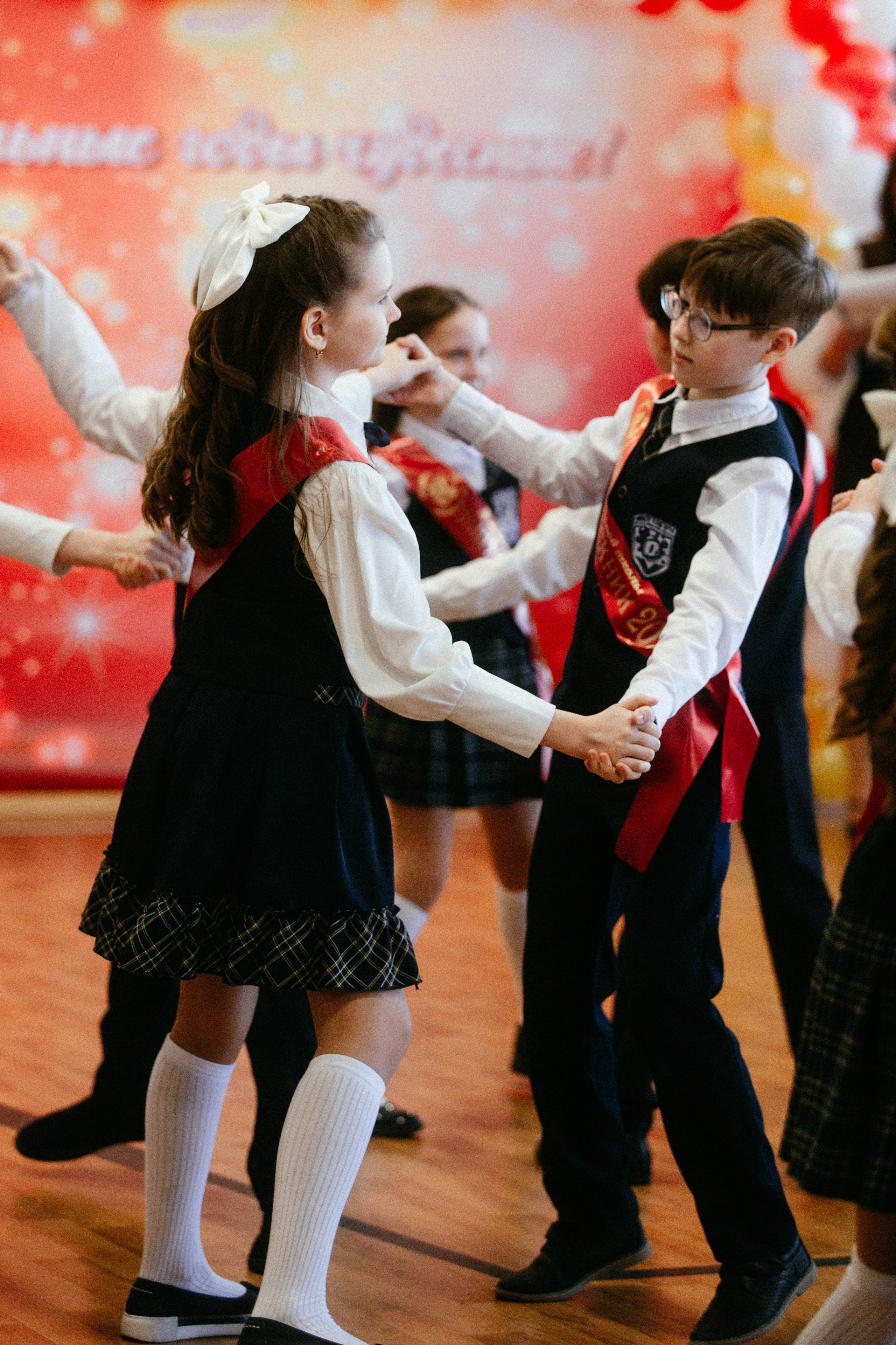 Выпускной в начальной школе. Арт-фотограф Крис Л. в Тобольске: портрет, семейные, свадьбы