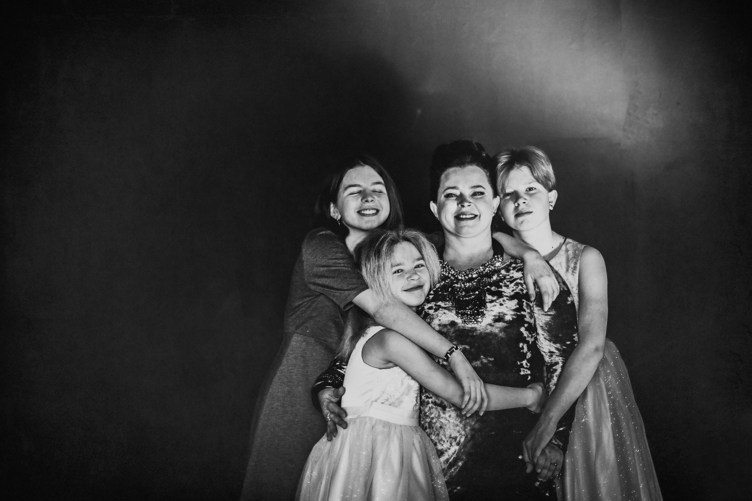 Студийная фотосессия для большой семьи с четырьмя детьми. Детский, свадебный и семейный фотограф Юлия Курбатова, Санкт-Петербург