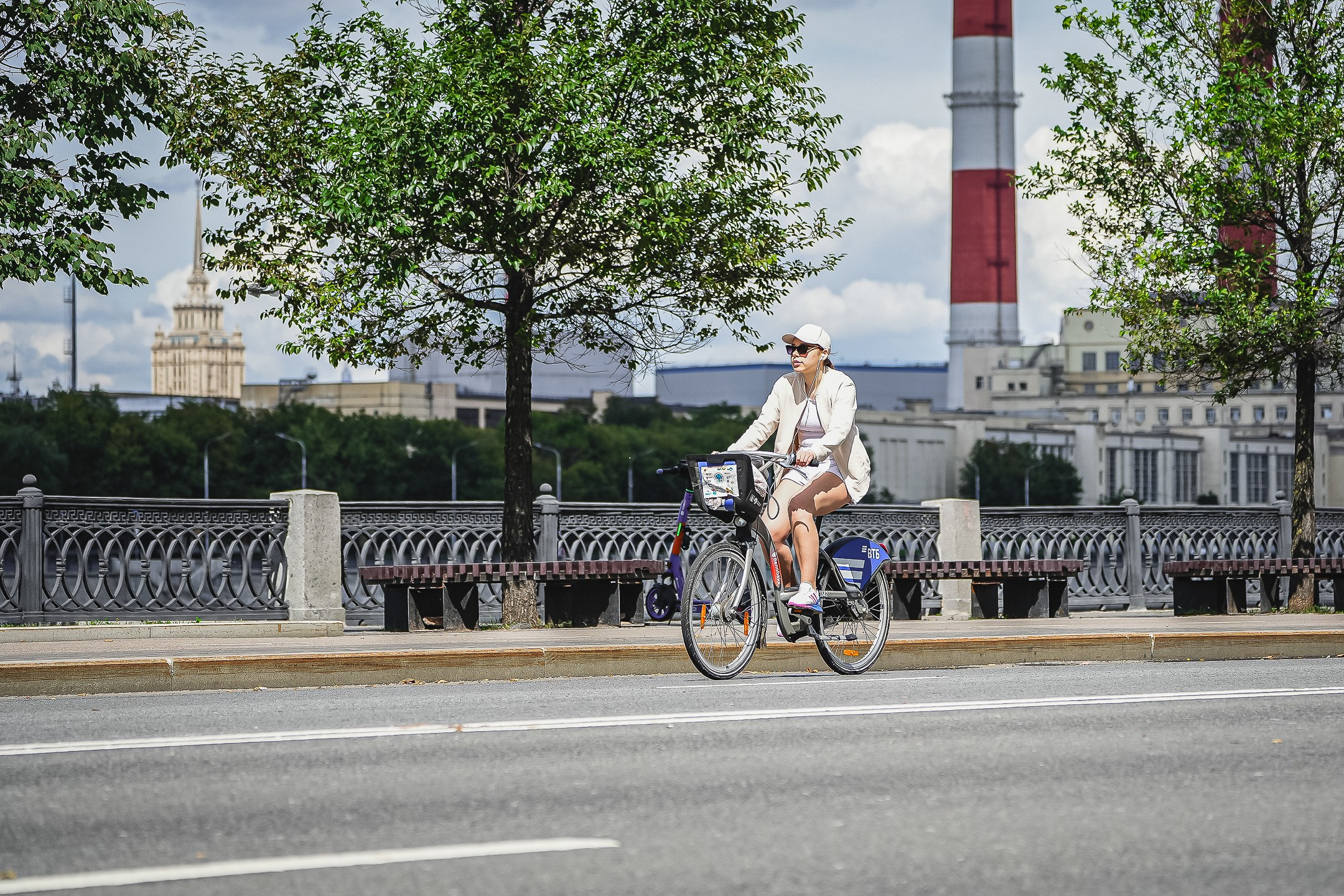 La Strada Moscow |2023.07.30. Sergey Sutkovoy — Designer, photographer, traveler, woodworker