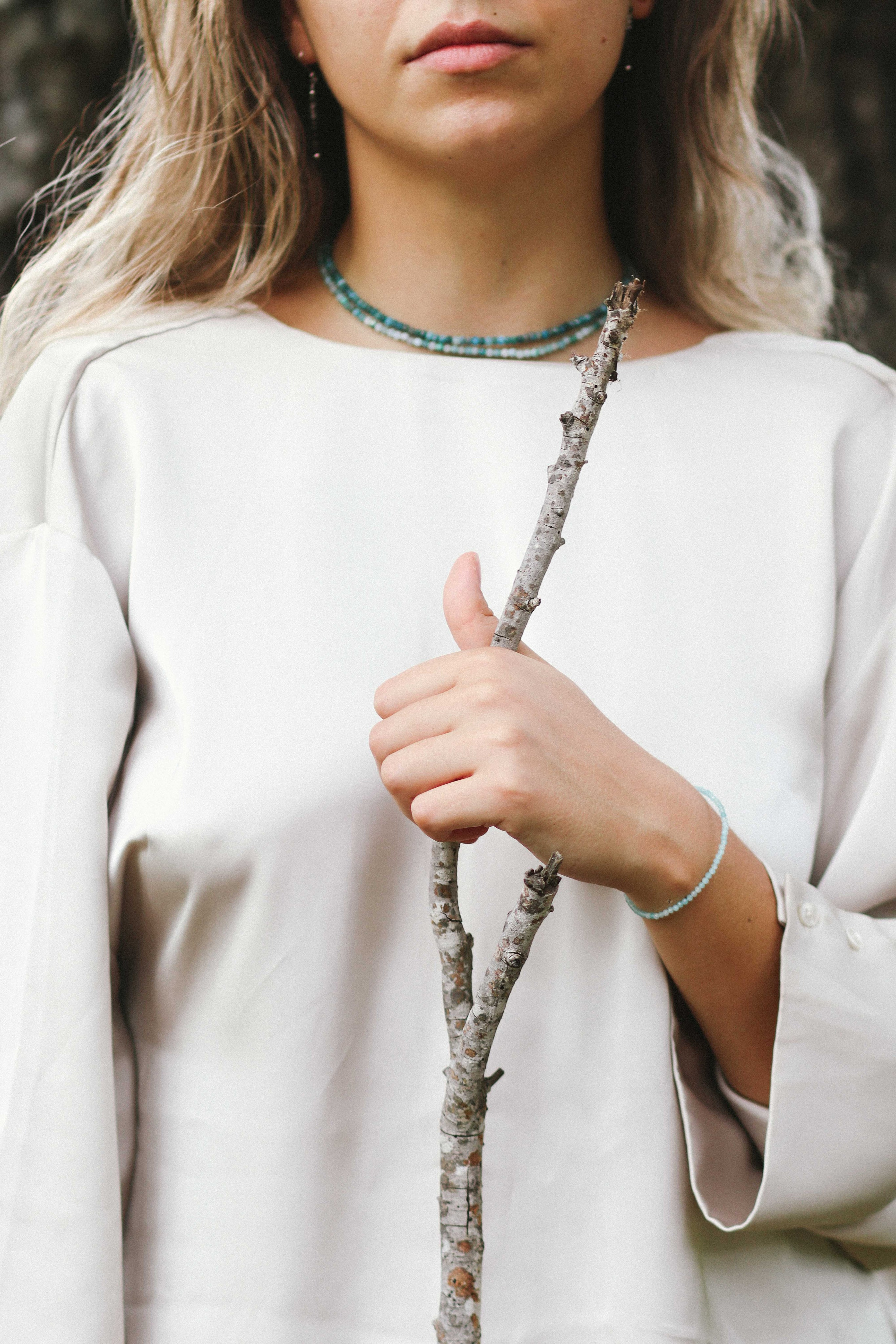 Коллекция украшения из натуральных камней. Фотограф на Шри-Ланке