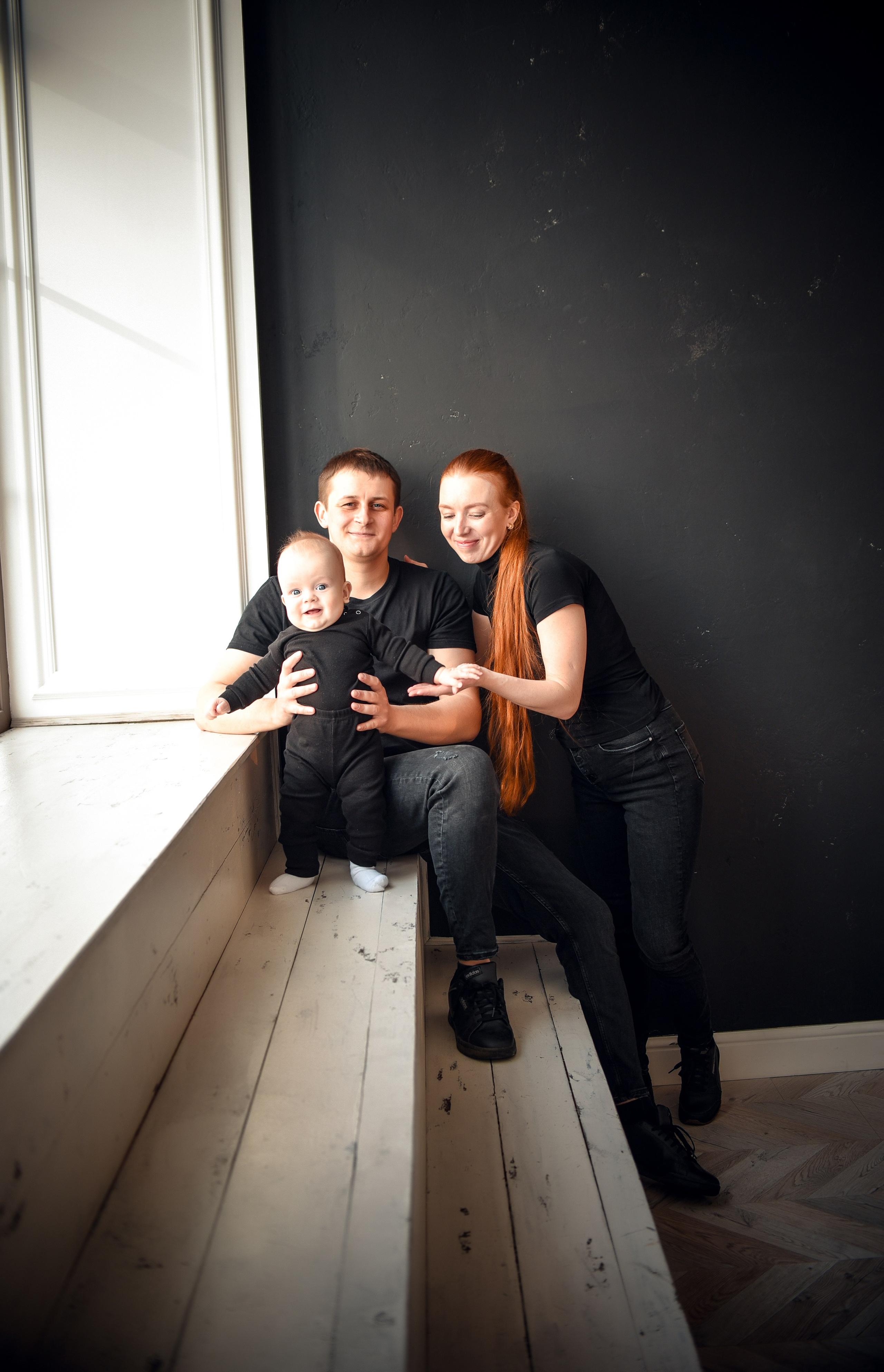 Семейная студийная фотосессия 3. Свадебный, семейный, детский, контент фотограф в Омске Максим Ильин