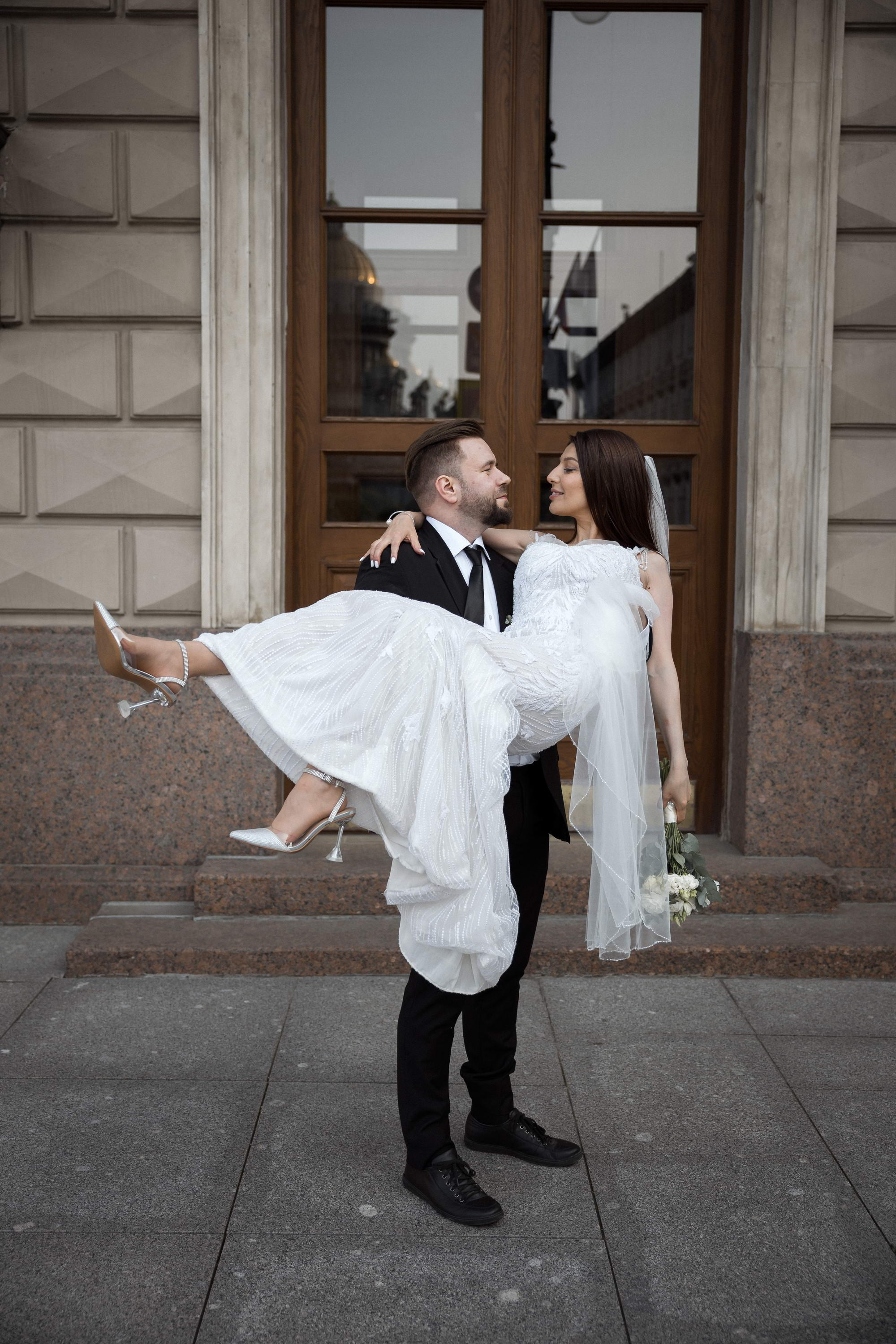 Свадьба в Питере. Свадебный фотограф Игорь Брундасов 8PHOTO на свадьбу венчание загс СПб