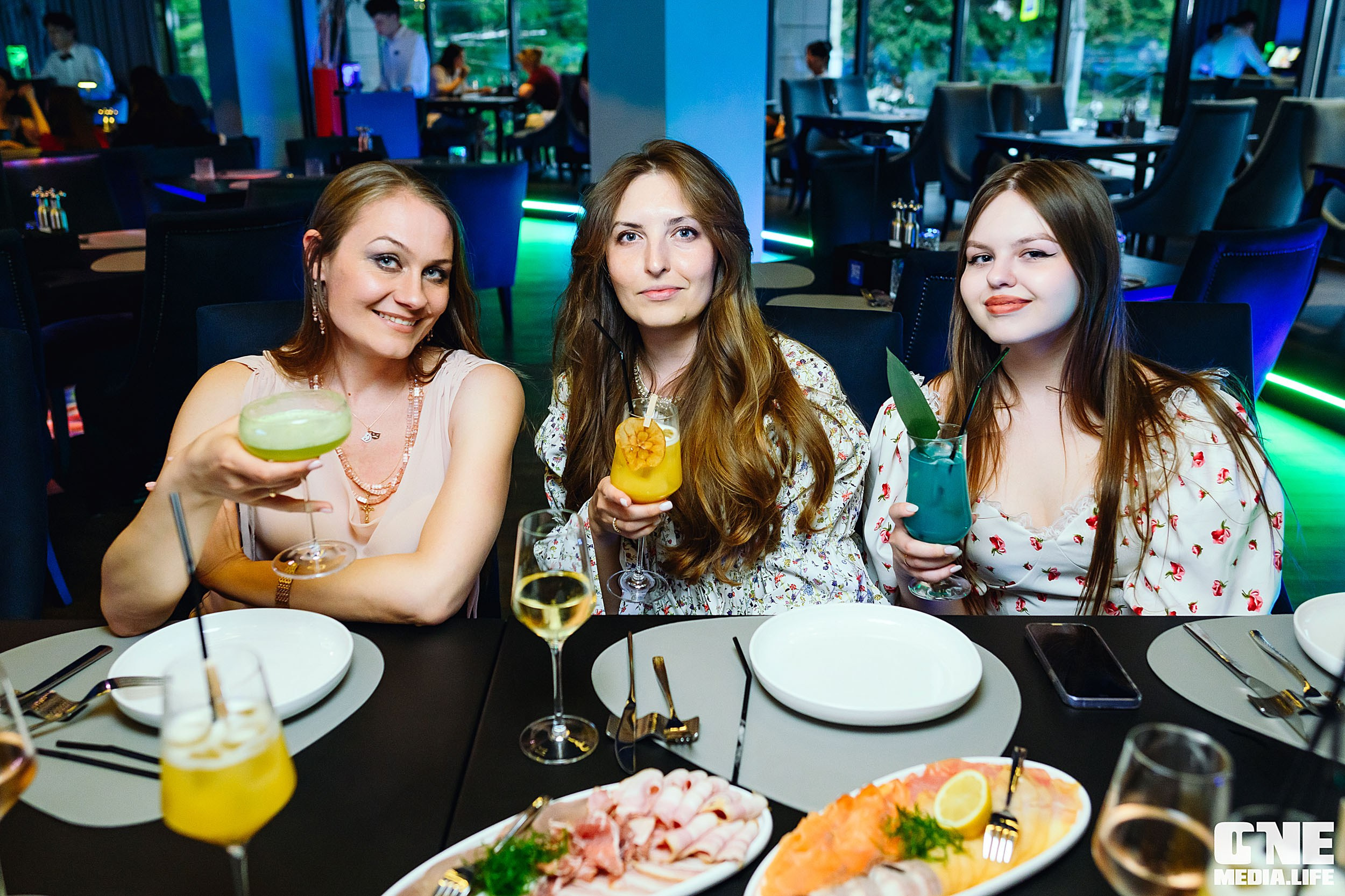 Вечеринка в ресторане Океан. One Media Life: фоторепортажи, фотоотчеты с мероприятий и заведений