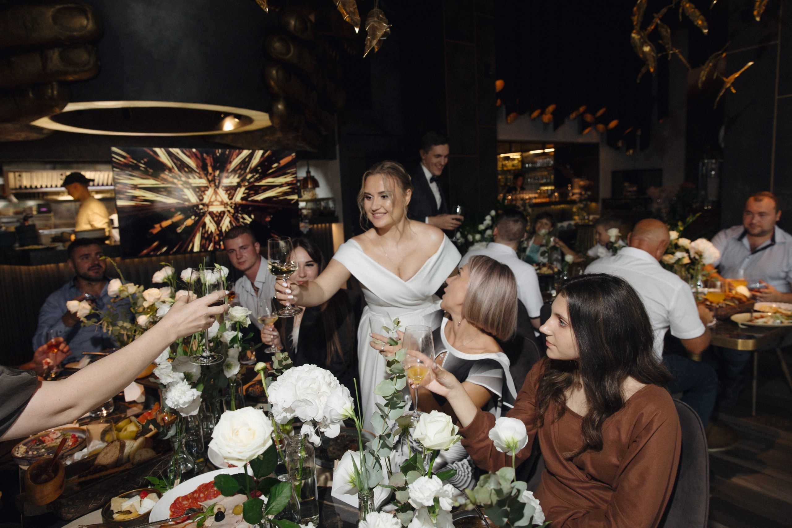 Роскошная свадьба в ресторане Тач в Москве. Праздничное агентство ПИОН