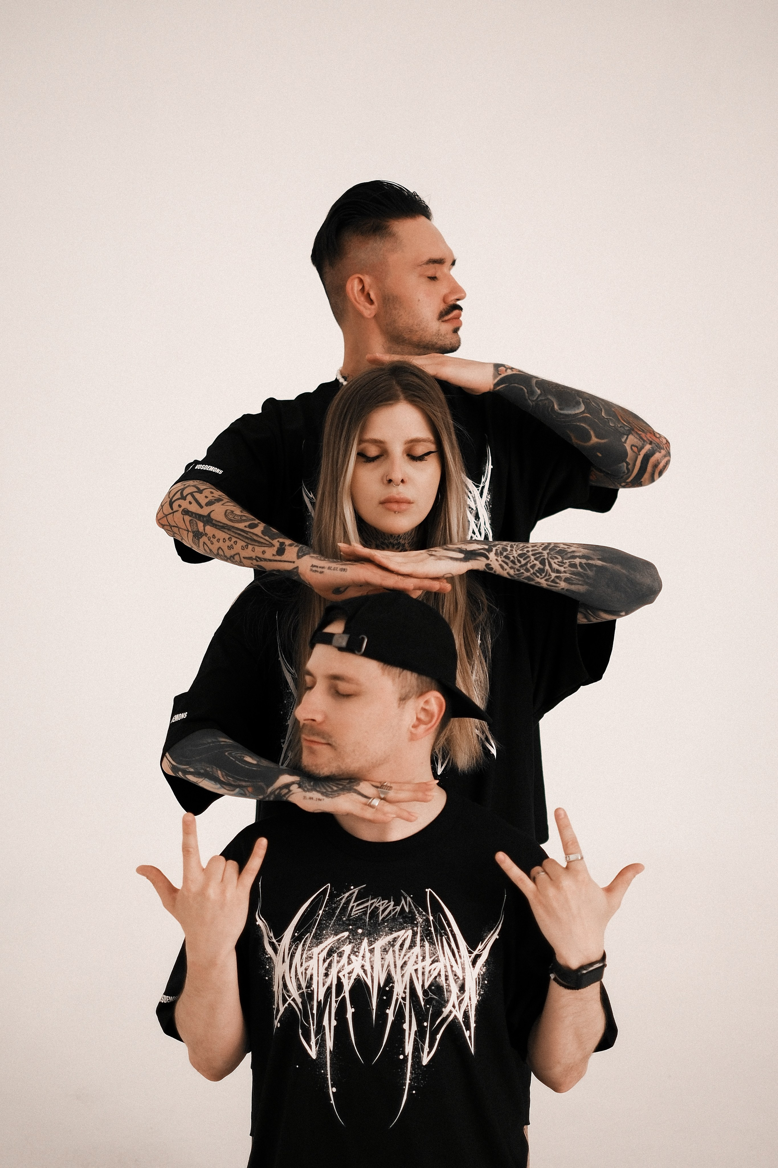 Съемка группы на циклораме