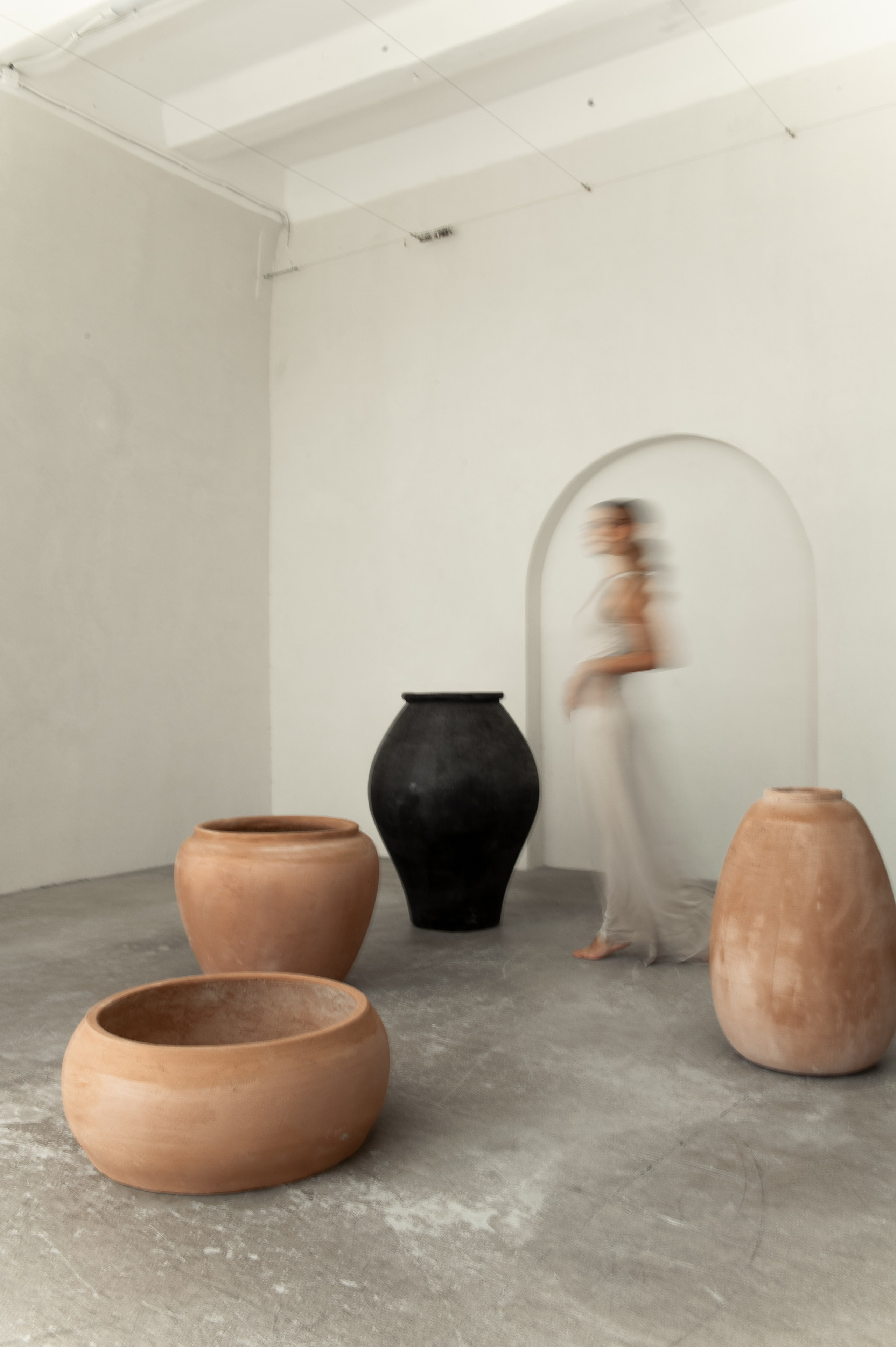 Wabiramy. Текстурная керамика для интерьера и дизайна. Екатерина Бакурова — контент фотограф, женский фотограф в Краснодаре