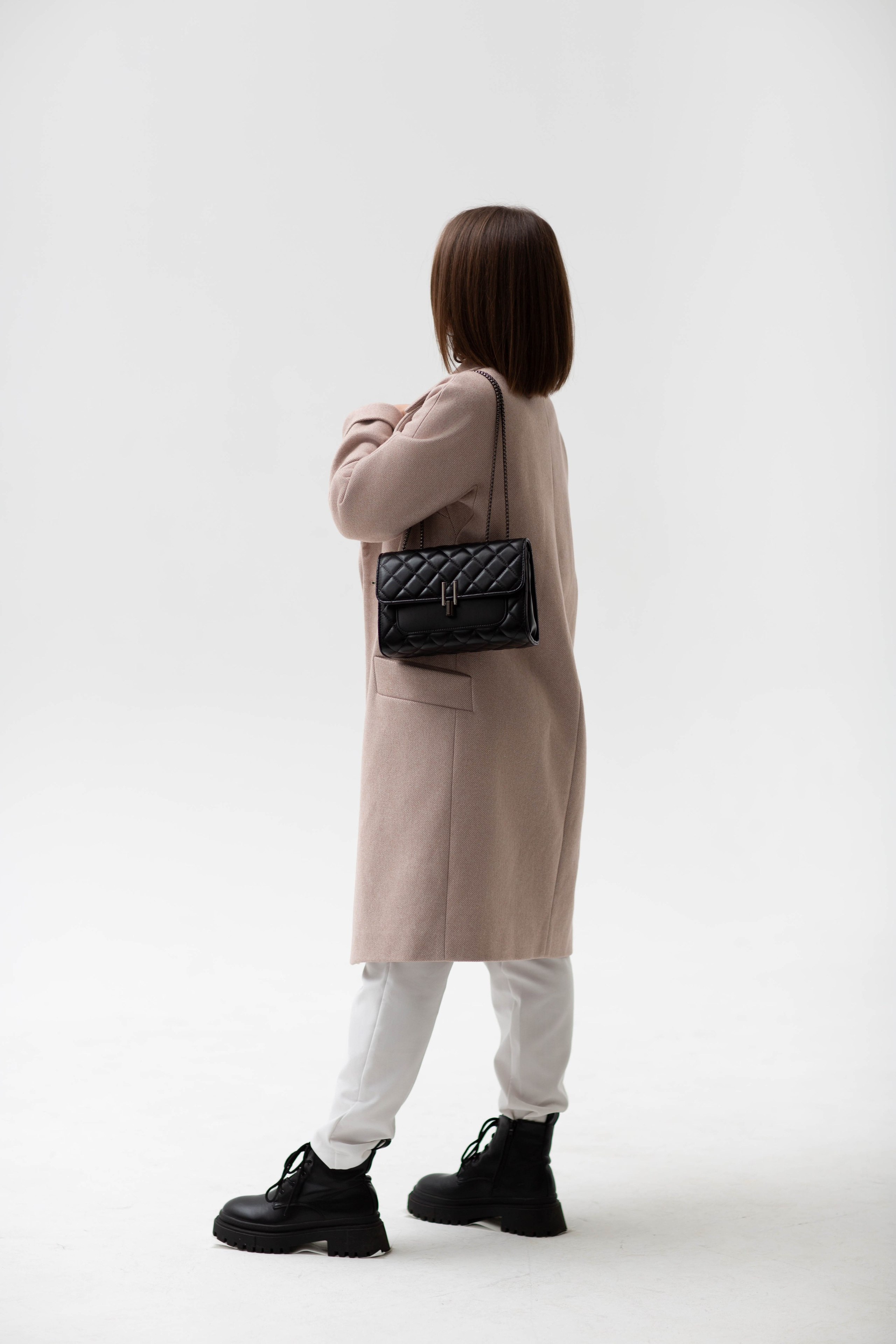 Контент съёмки одежды. Фотограф и видеограф Иркутск, семейная фотосессия, фото для аватарки