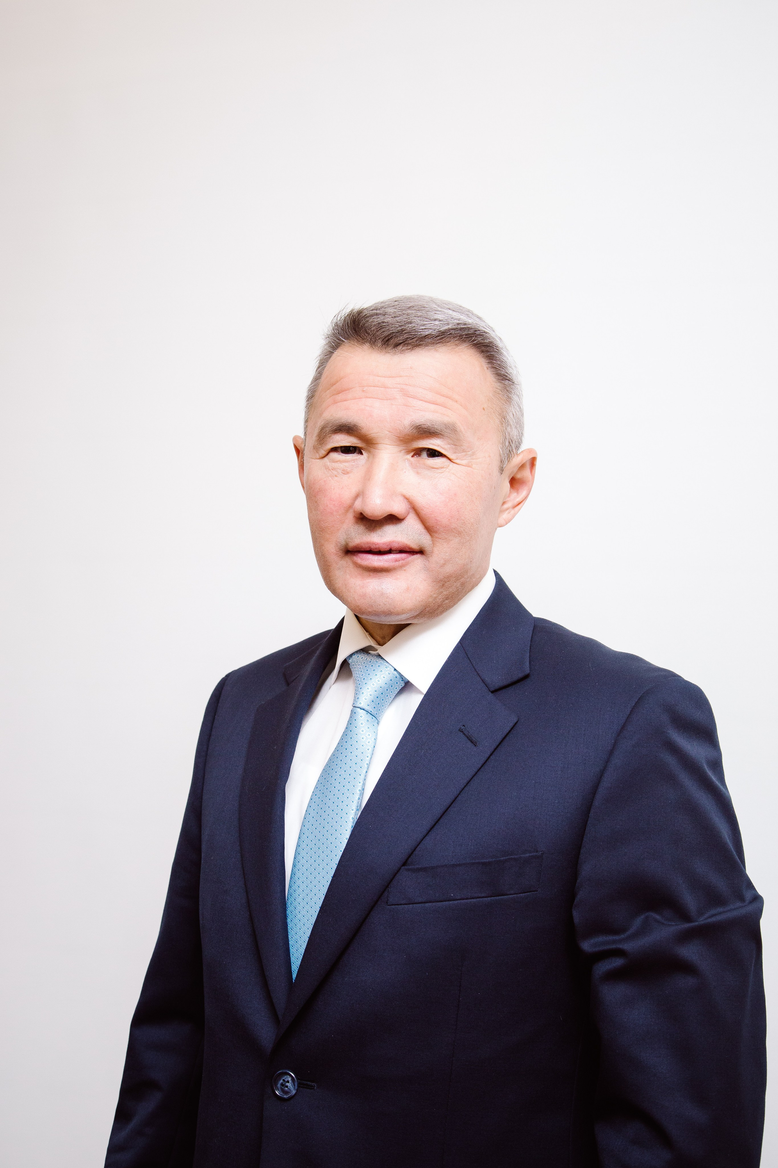 GRATA INTERNATIONAL. Рекламный и портретный фотограф в Алматы — Серекпаев Танирхан