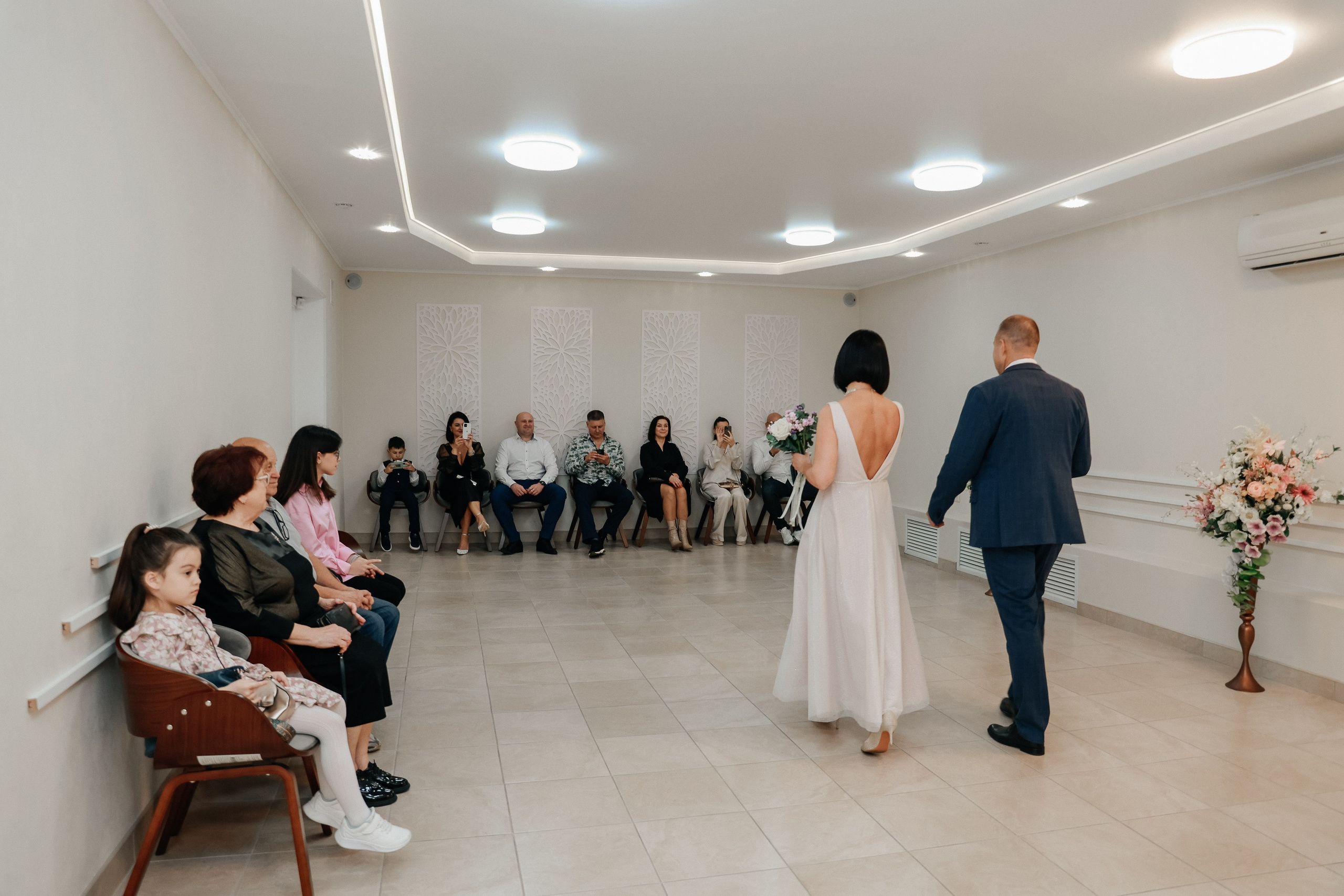 Евгений и Евгения Регистрация и прогулка. Фотограф Юлия Мальцева