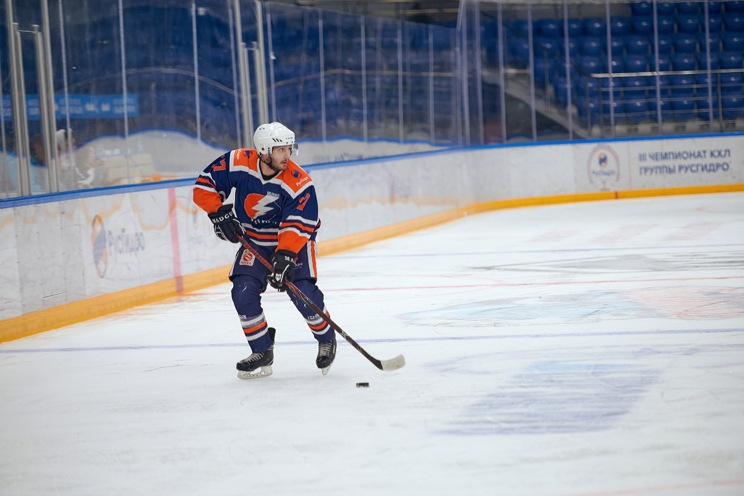Портфолио репортажной фотосъёмки: Кристалл арена — Хоккей — РусГидро. Фотограф Яковлев Роман — Красноярск