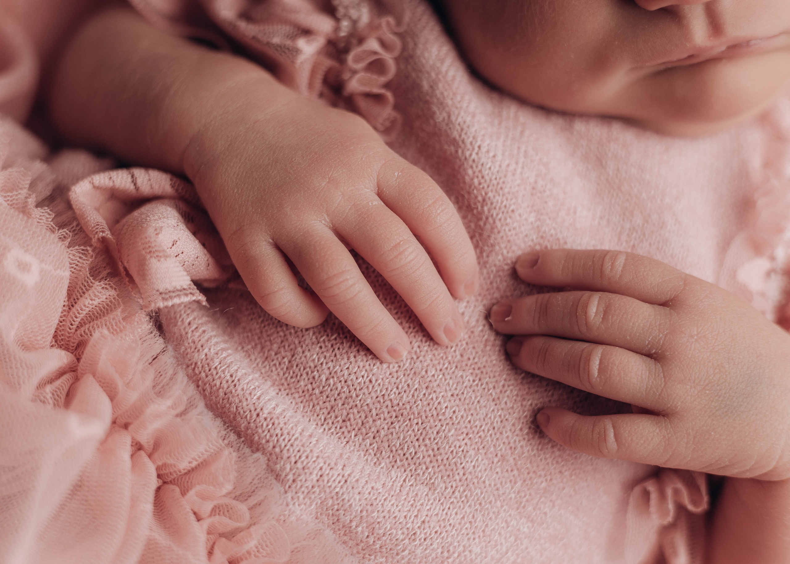 НОВОРОЖДЕННЫЕ МАЛЫШИ. Фотосессия новорожденных в Москве и Московской области