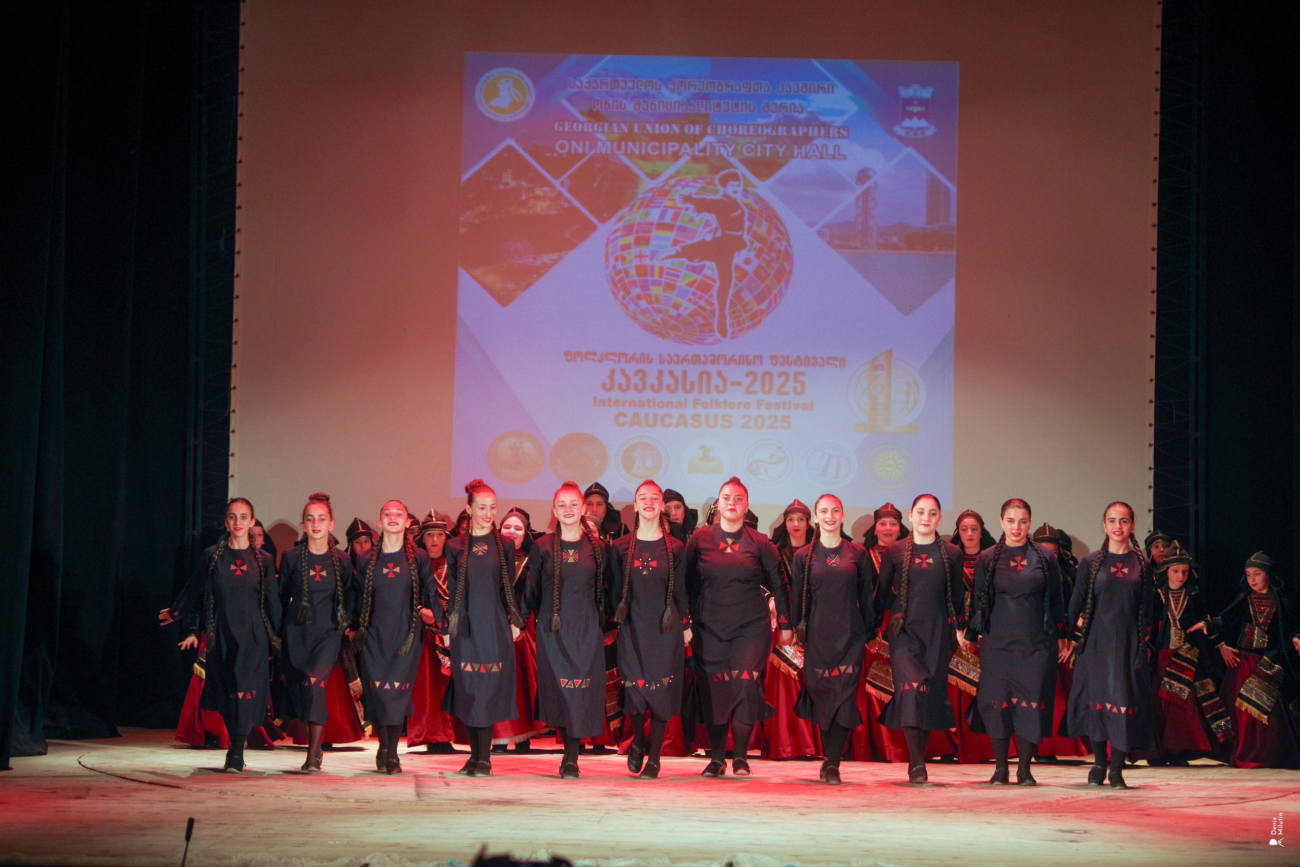 Танцы в прекрасном Они. Портретный фотограф Денис Милютин