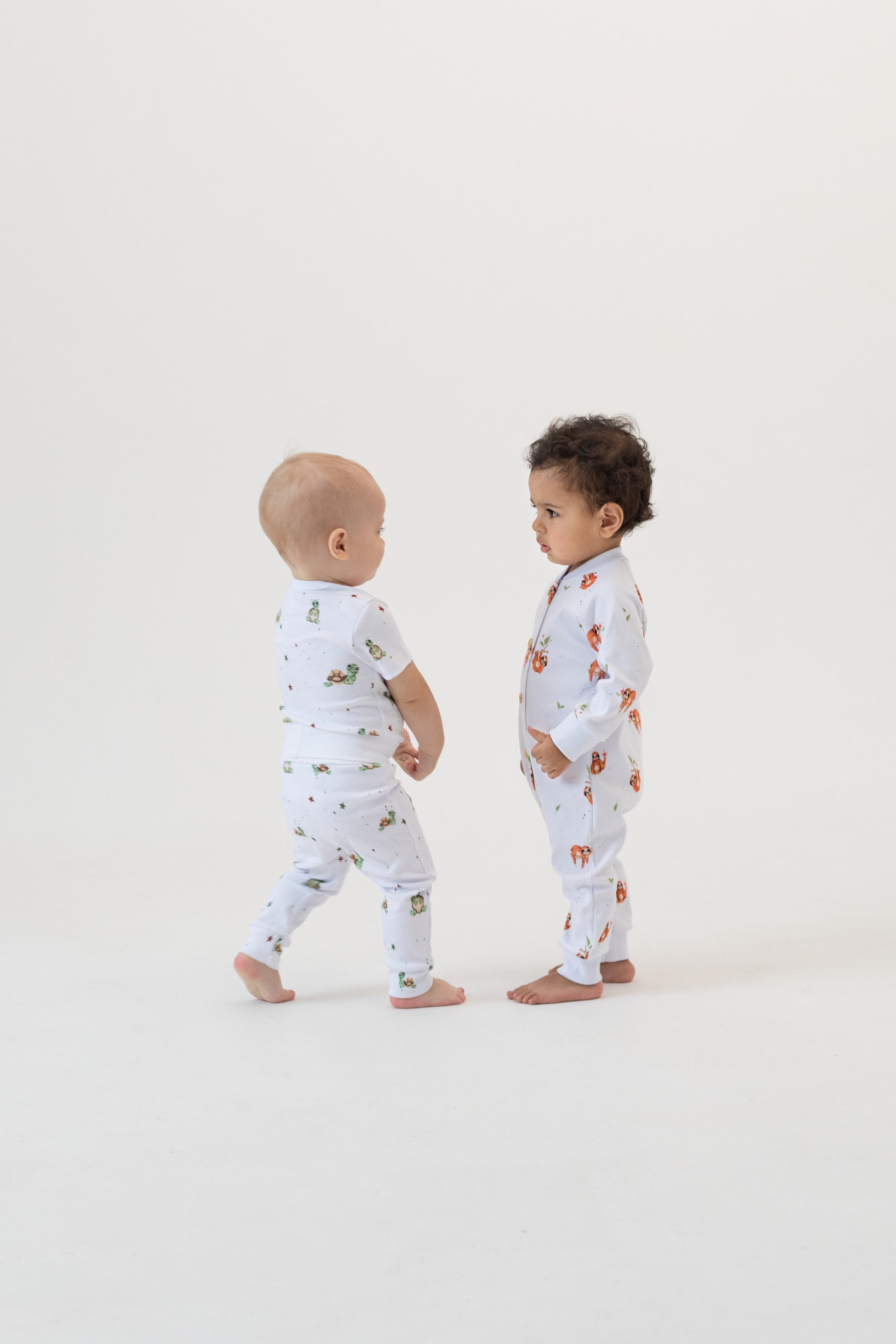 Фотосессия одежды для новорожденных детей. Детский и контент фотограф Надя Волкова Санкт-Петербург