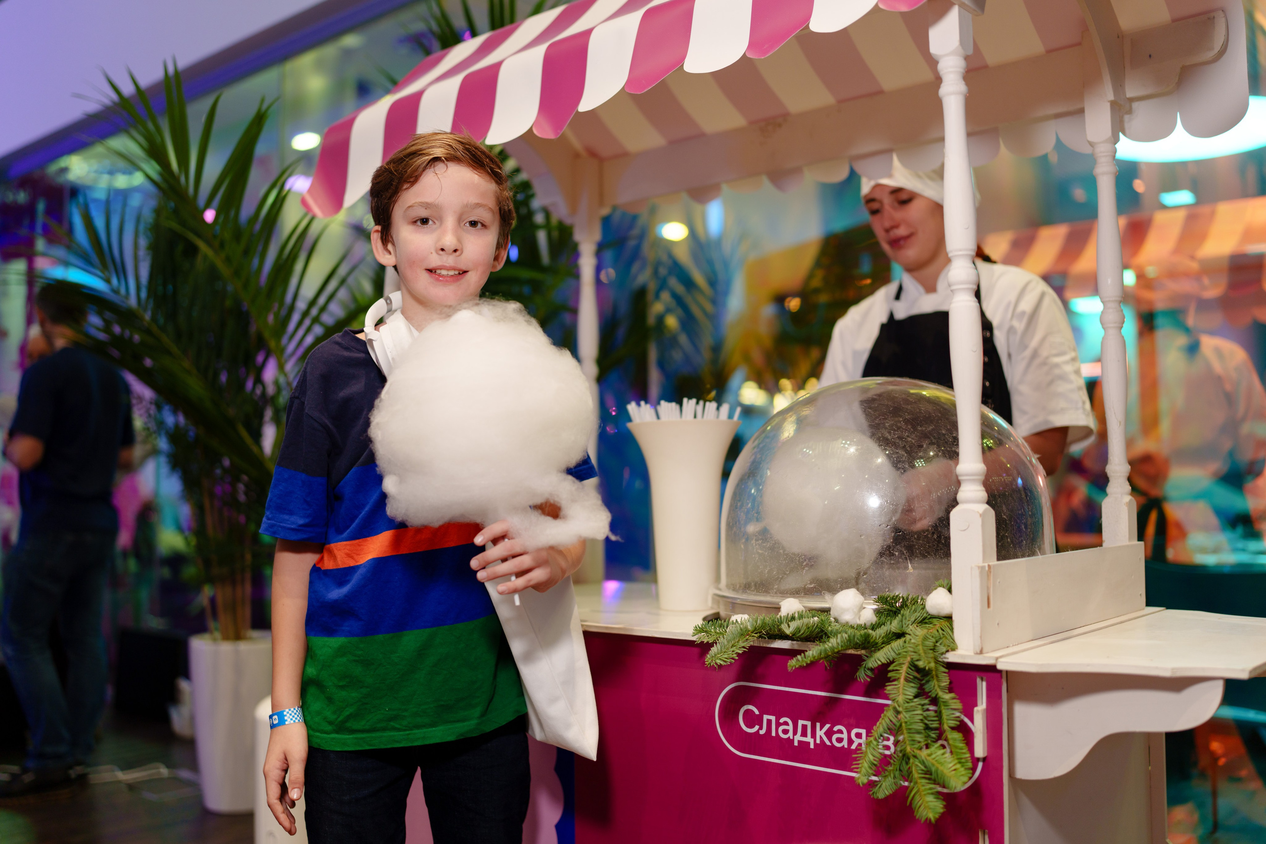 Репортажный фотограф VK Елка. Репортажный фотограф Москва Сергей Дружинин