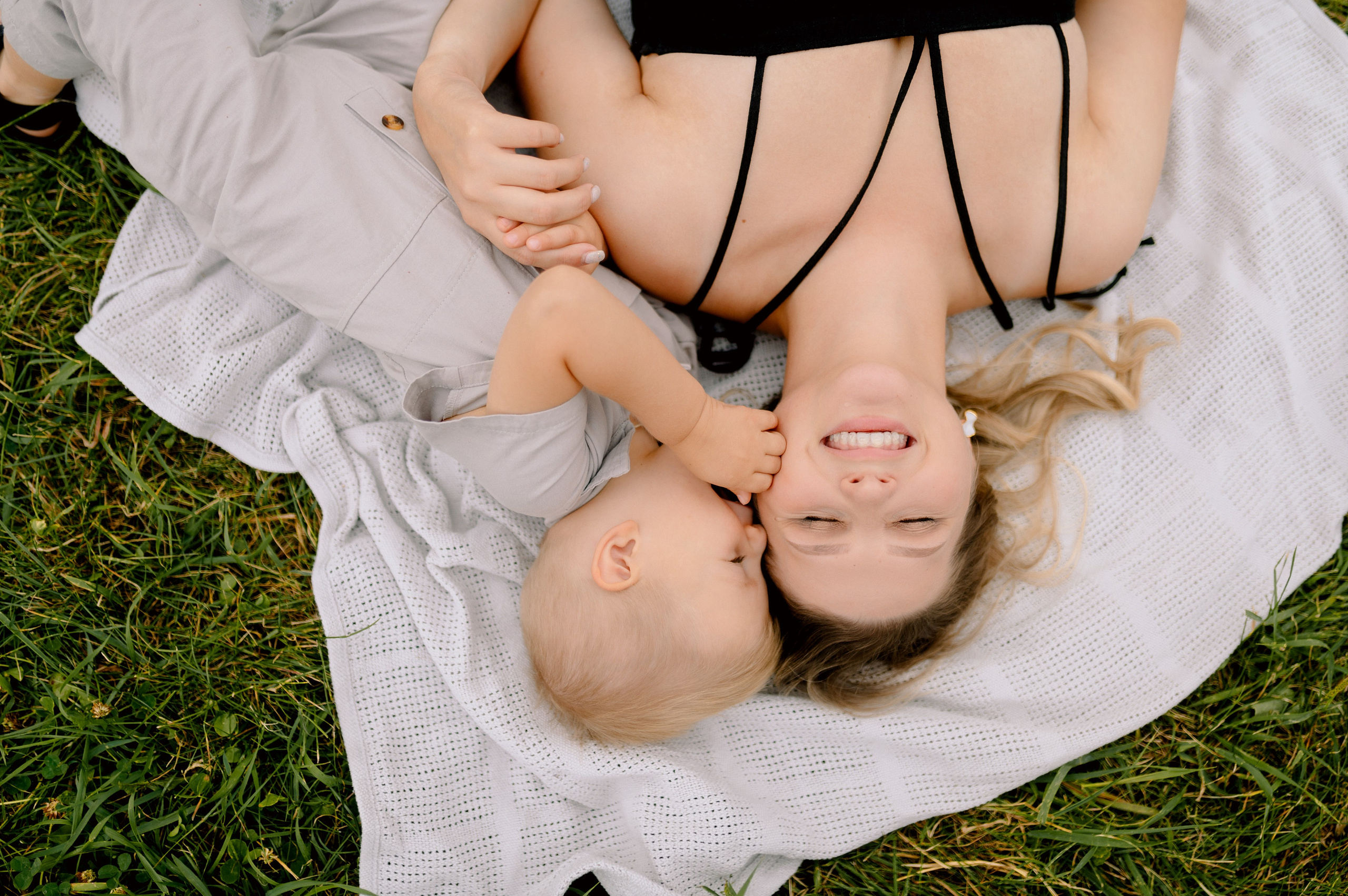 С АРОМАТОМ СКОШЕННОЙ ТРАВЫ. Шашкова Вероника / Свадебный и семейный фотограф Москва и Ярославль