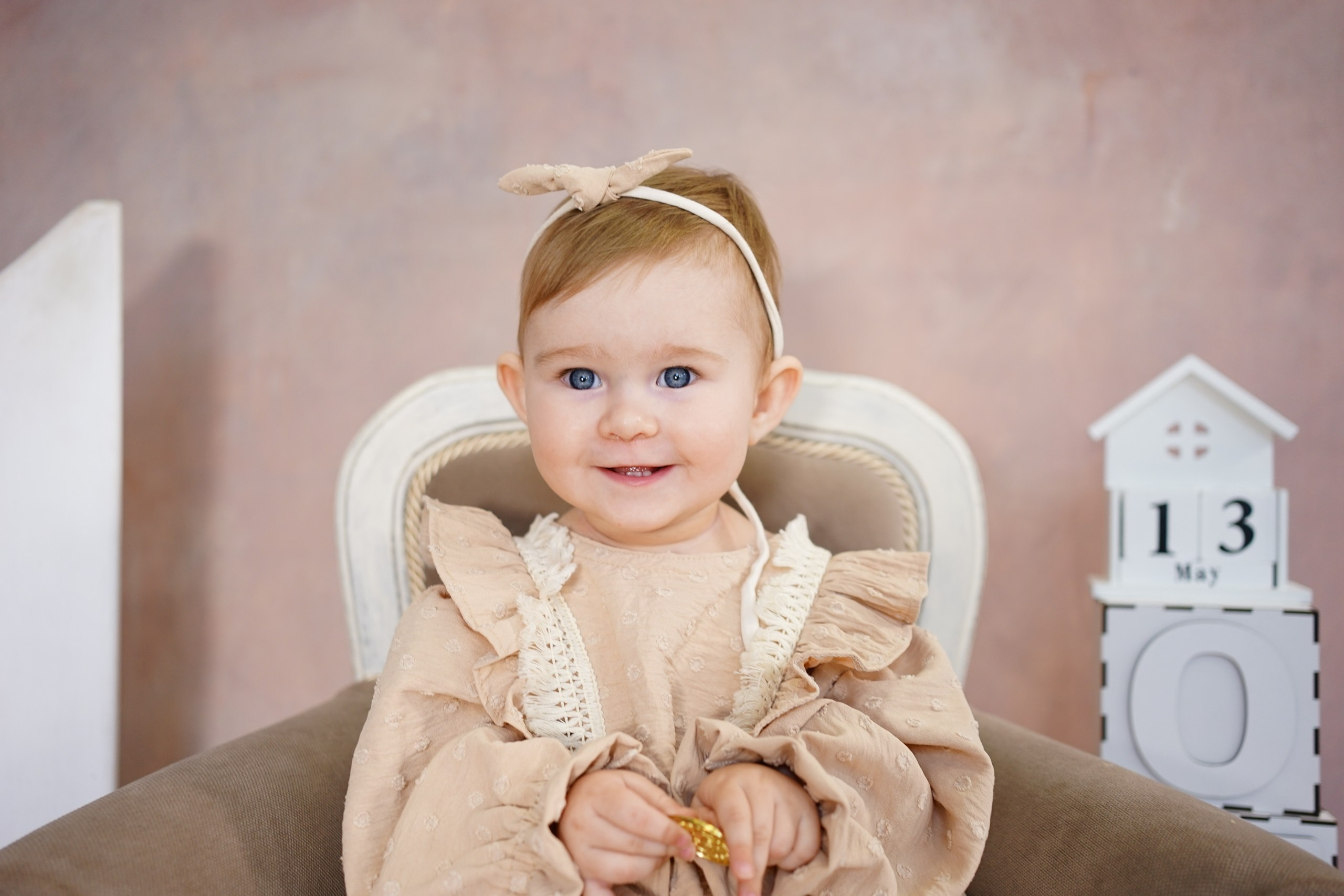 Фотозоны на ХОЛСТЕ. Детская Фотостудия ГОДОВАСИКИ в Санкт-Петербурге фотосесия на годик