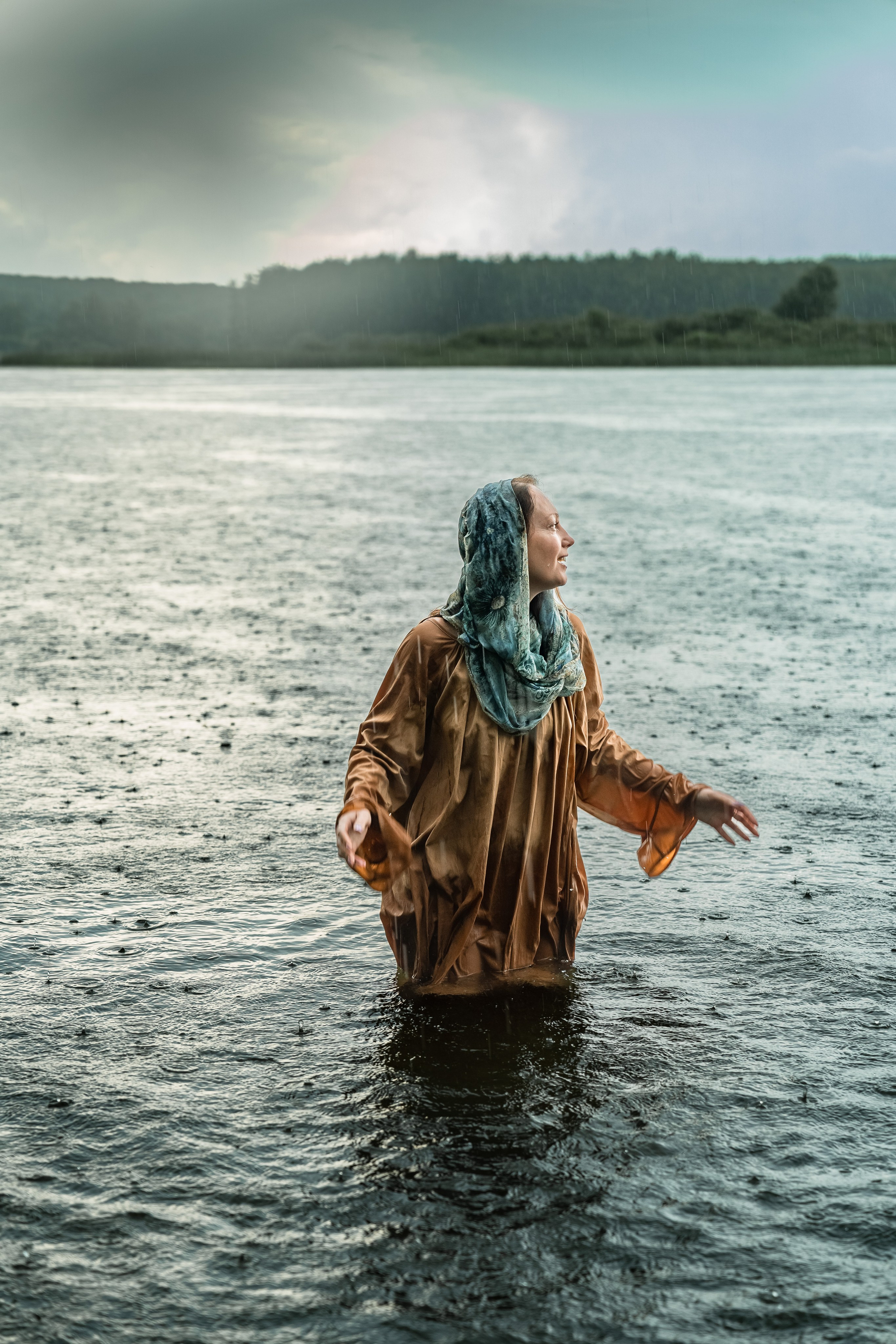 Женский портрет на природе