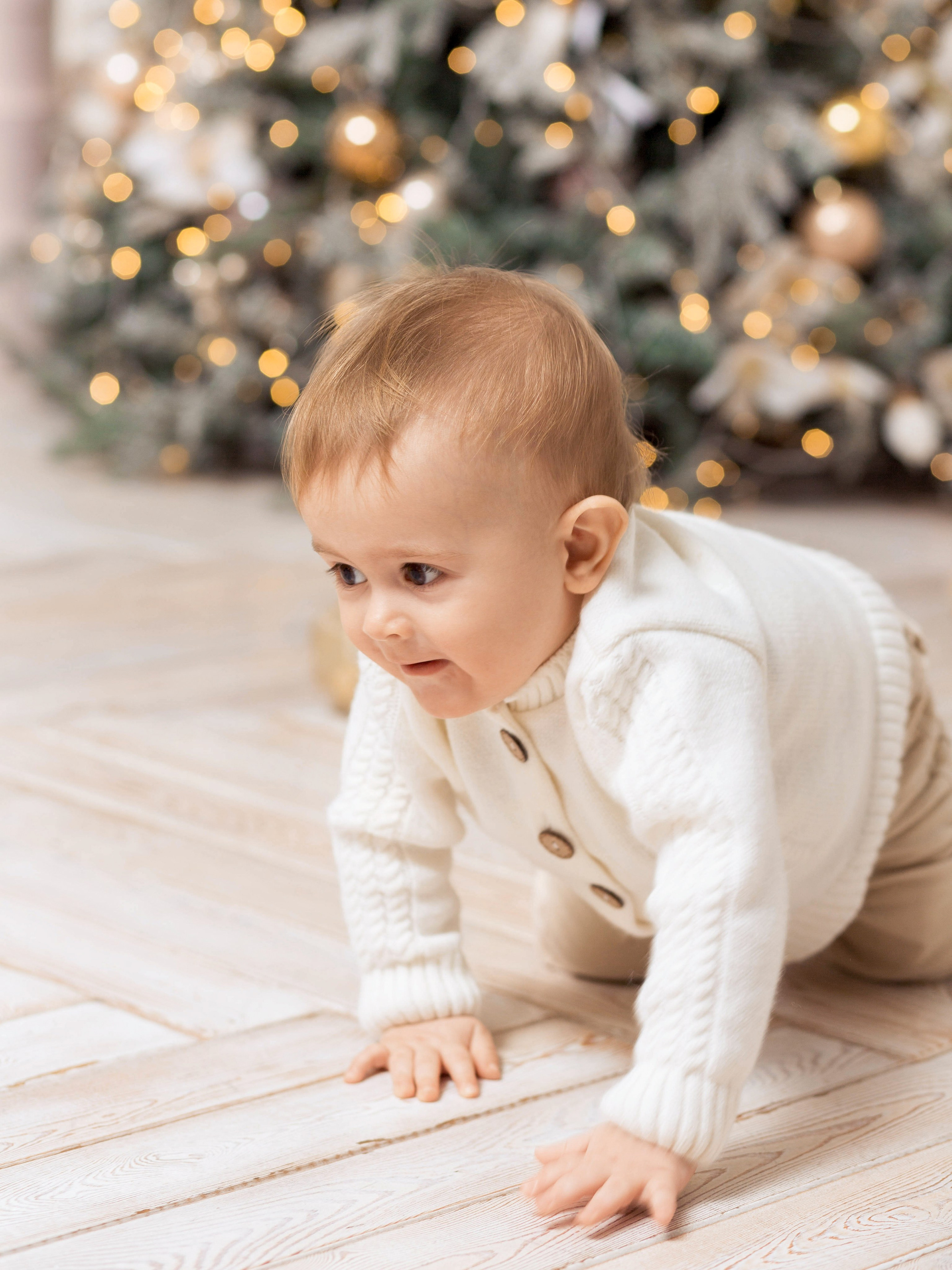 Новогодняя фотосессия в студии в Ростове на Дону для Александра, Лии и Артёма