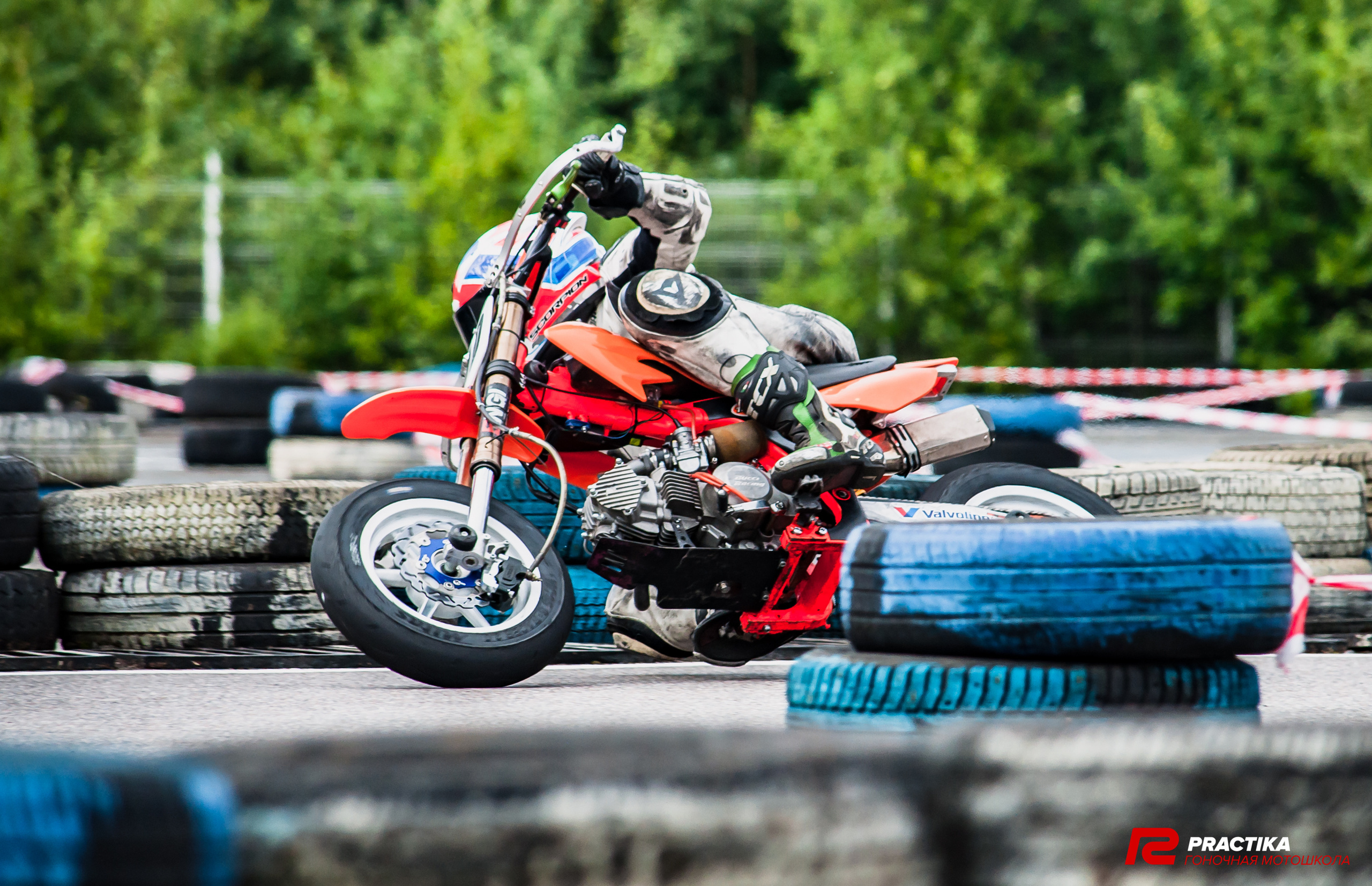 Соревнования гоночной мотошколы PRACTIKA. Мотофотограф в Санкт-Петербурге Мария Скурская