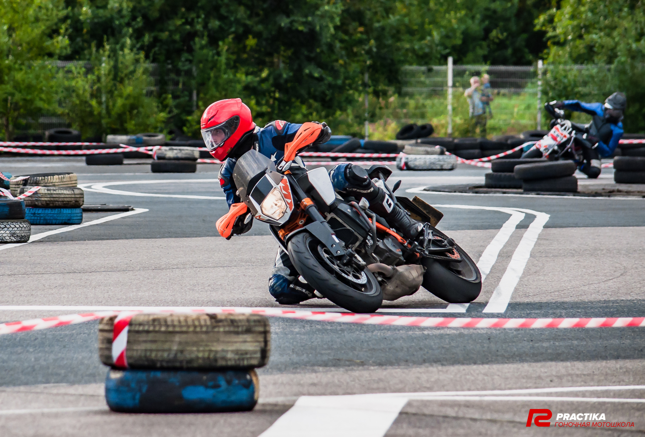 Соревнования гоночной мотошколы PRACTIKA. Мотофотограф в Санкт-Петербурге Мария Скурская