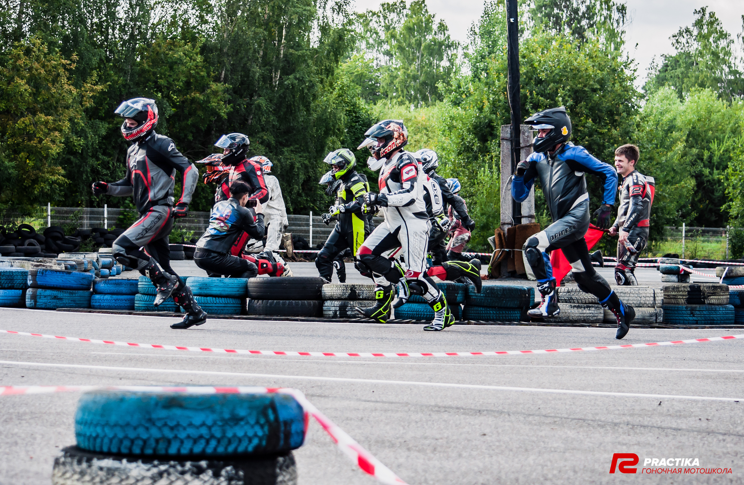 Соревнования гоночной мотошколы PRACTIKA. Мотофотограф в Санкт-Петербурге Мария Скурская