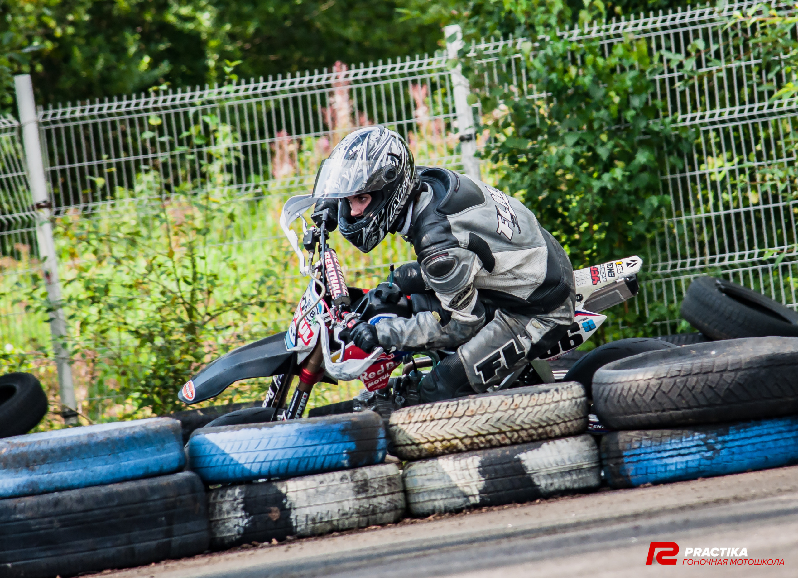Соревнования гоночной мотошколы PRACTIKA. Мотофотограф в Санкт-Петербурге Мария Скурская
