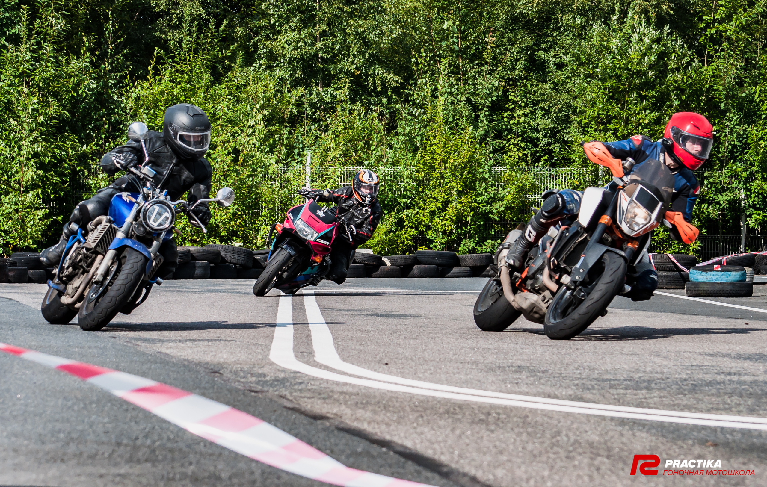 Соревнования гоночной мотошколы PRACTIKA. Мотофотограф в Санкт-Петербурге Мария Скурская