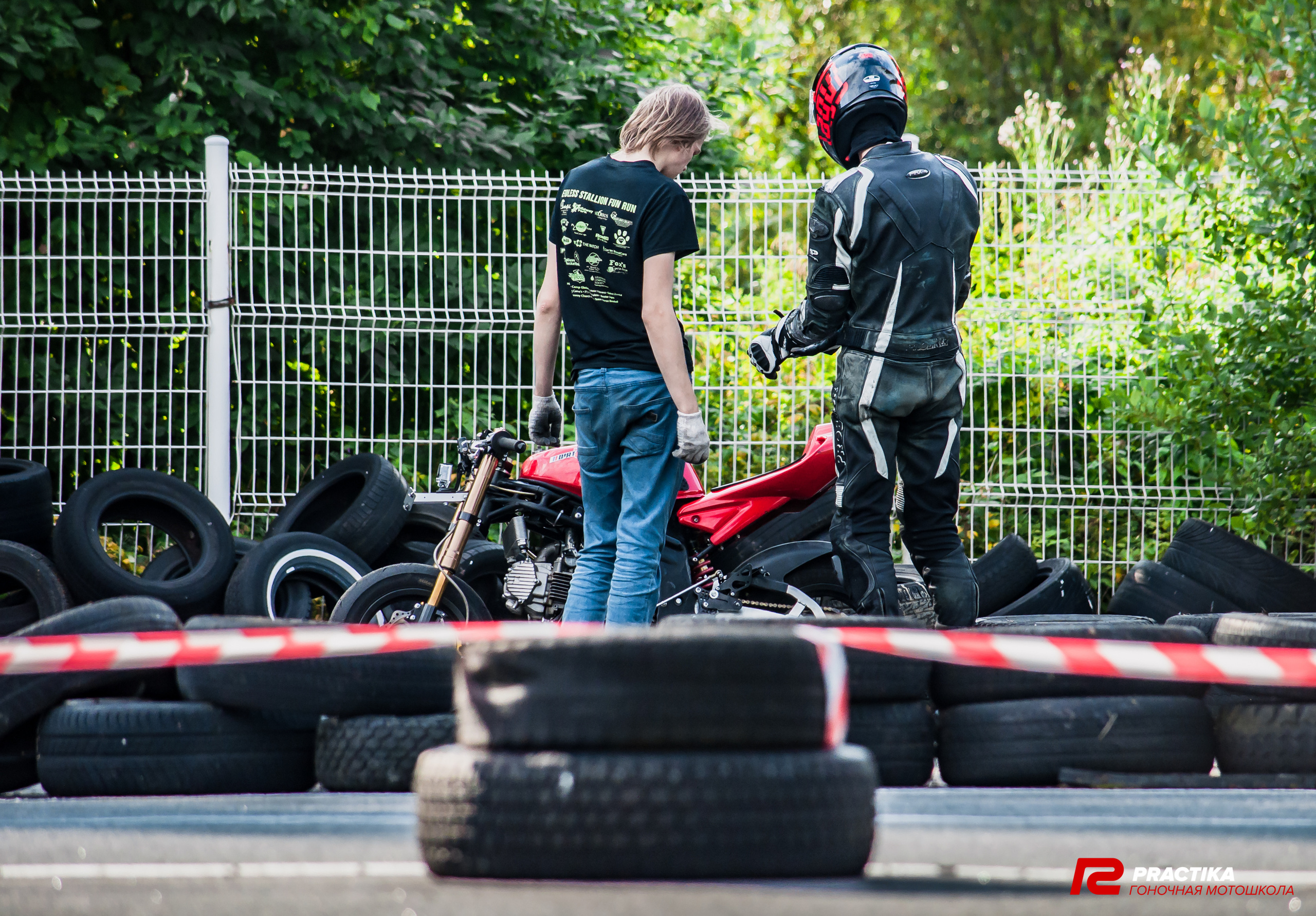 Соревнования гоночной мотошколы PRACTIKA. Мотофотограф в Санкт-Петербурге Мария Скурская