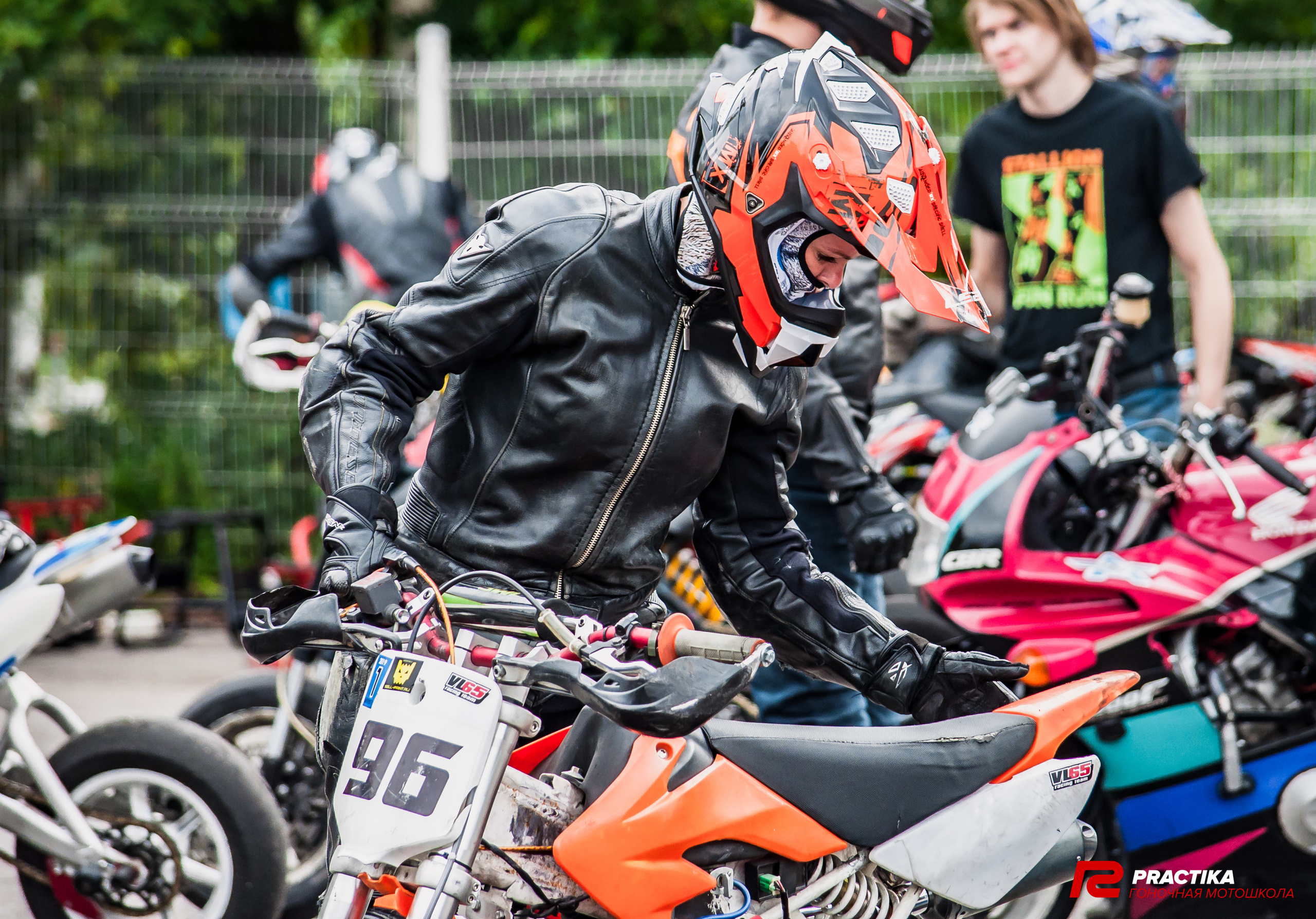 Соревнования гоночной мотошколы PRACTIKA. Мотофотограф в Санкт-Петербурге Мария Скурская