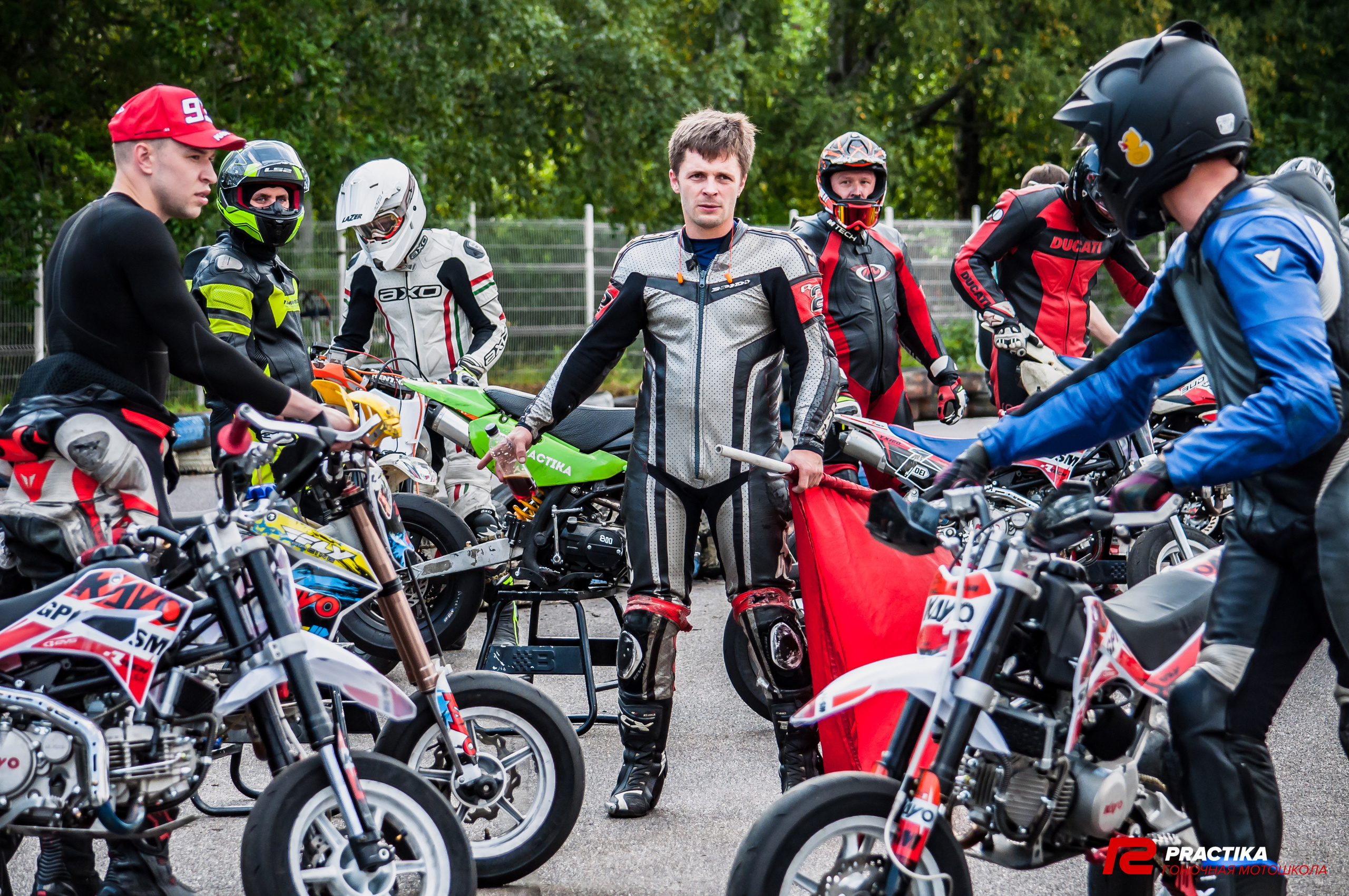 Соревнования гоночной мотошколы PRACTIKA. Мотофотограф в Санкт-Петербурге Мария Скурская